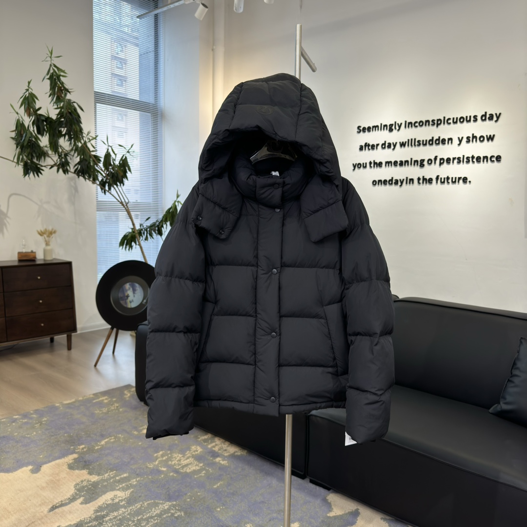  Lululemon 露露乐蒙 Wunder Puff 纯色拉链连帽长袖短款五格羽绒服 凤搂 女款 黑色