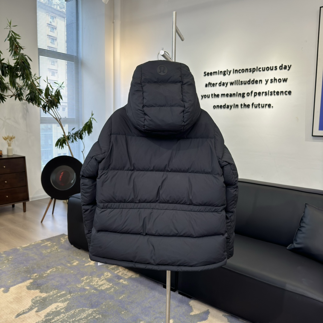  Lululemon 露露乐蒙 Wunder Puff 纯色拉链连帽长袖短款五格羽绒服 凤搂 女款 黑色