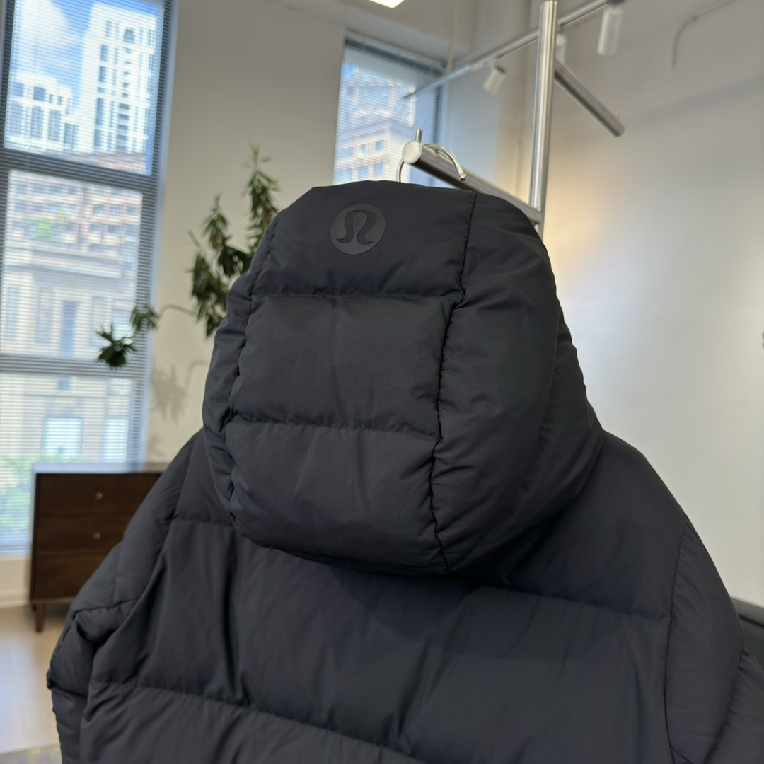  Lululemon 露露乐蒙 Wunder Puff 纯色拉链连帽长袖短款五格羽绒服 凤搂 女款 黑色