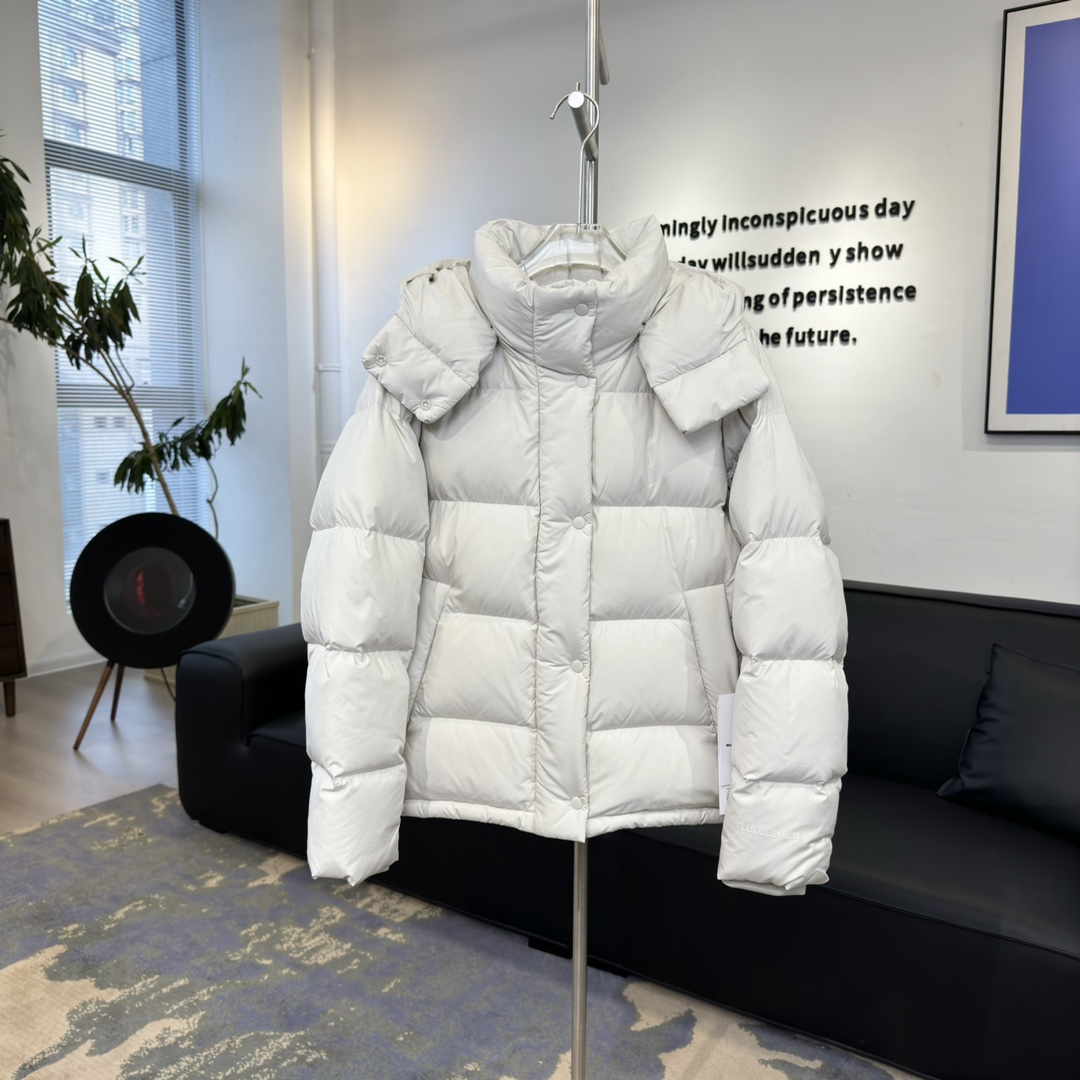  Lululemon 露露乐蒙 Wunder Puff 纯色拉链连帽长袖短款五格羽绒服 凤搂 女款 骨白