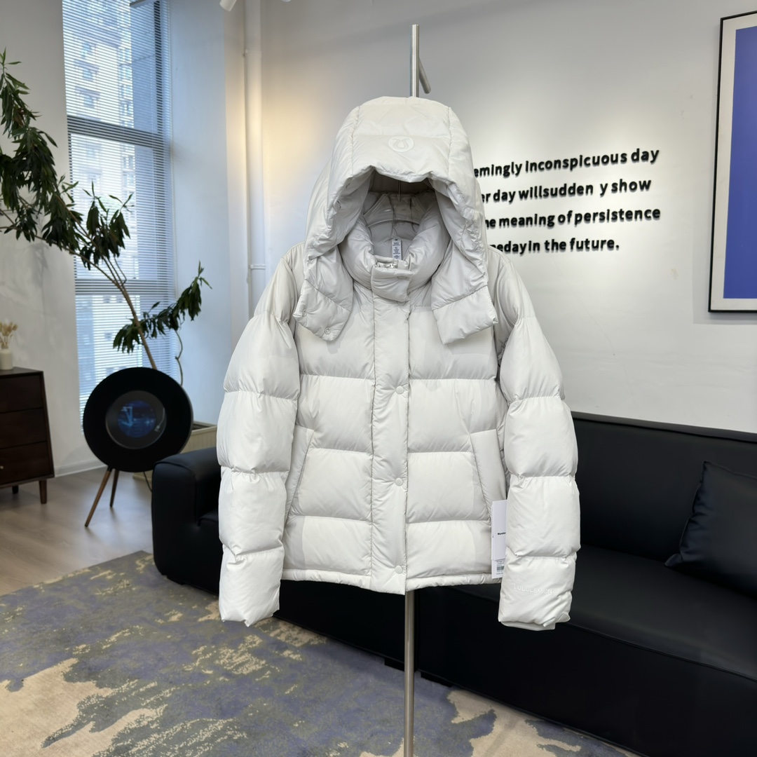  Lululemon 露露乐蒙 Wunder Puff 纯色拉链连帽长袖短款五格羽绒服 凤搂 女款 骨白