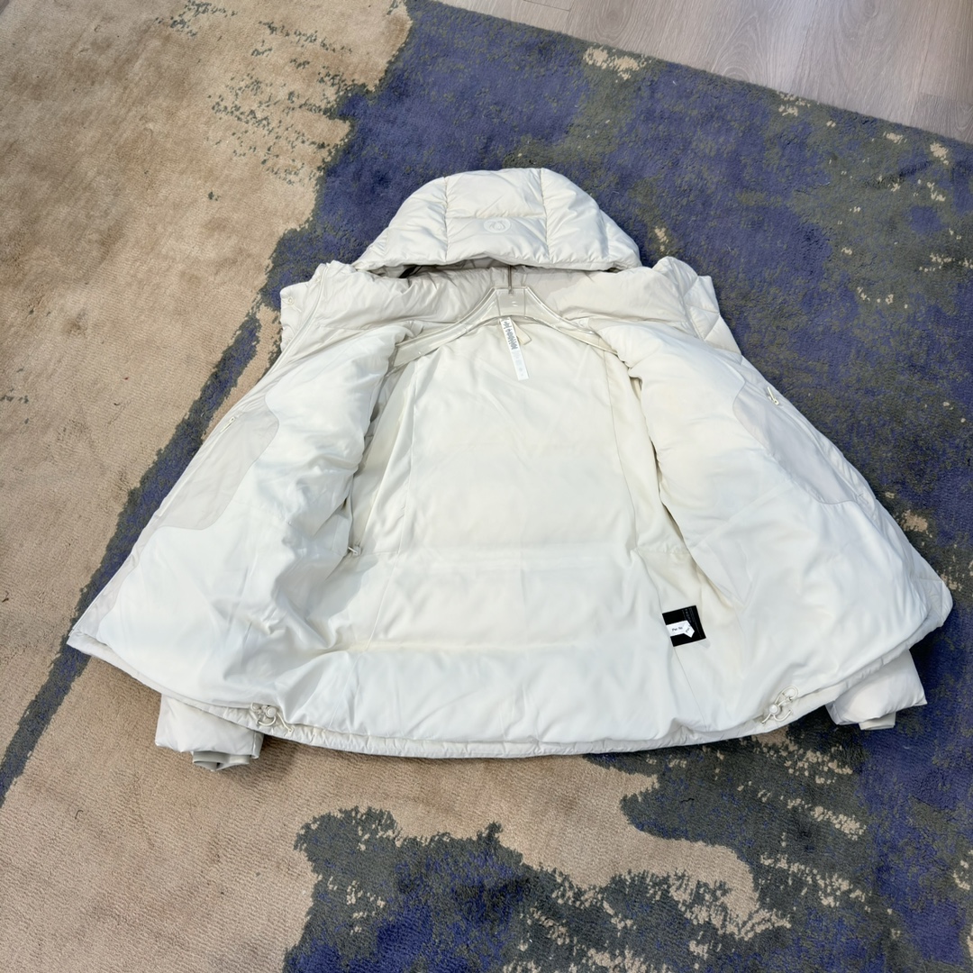  Lululemon 露露乐蒙 Wunder Puff 纯色拉链连帽长袖短款五格羽绒服 凤搂 女款 骨白