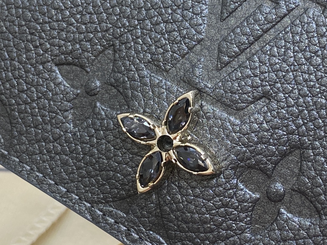  LOUIS VUITTON Portefeuile Sala NIM LV 路易威登  压印微标开合 钱包  长夹  短夹 零钱包 卡包 压印微标 M12172/M12680/M12188/M12536/M12177/M12178