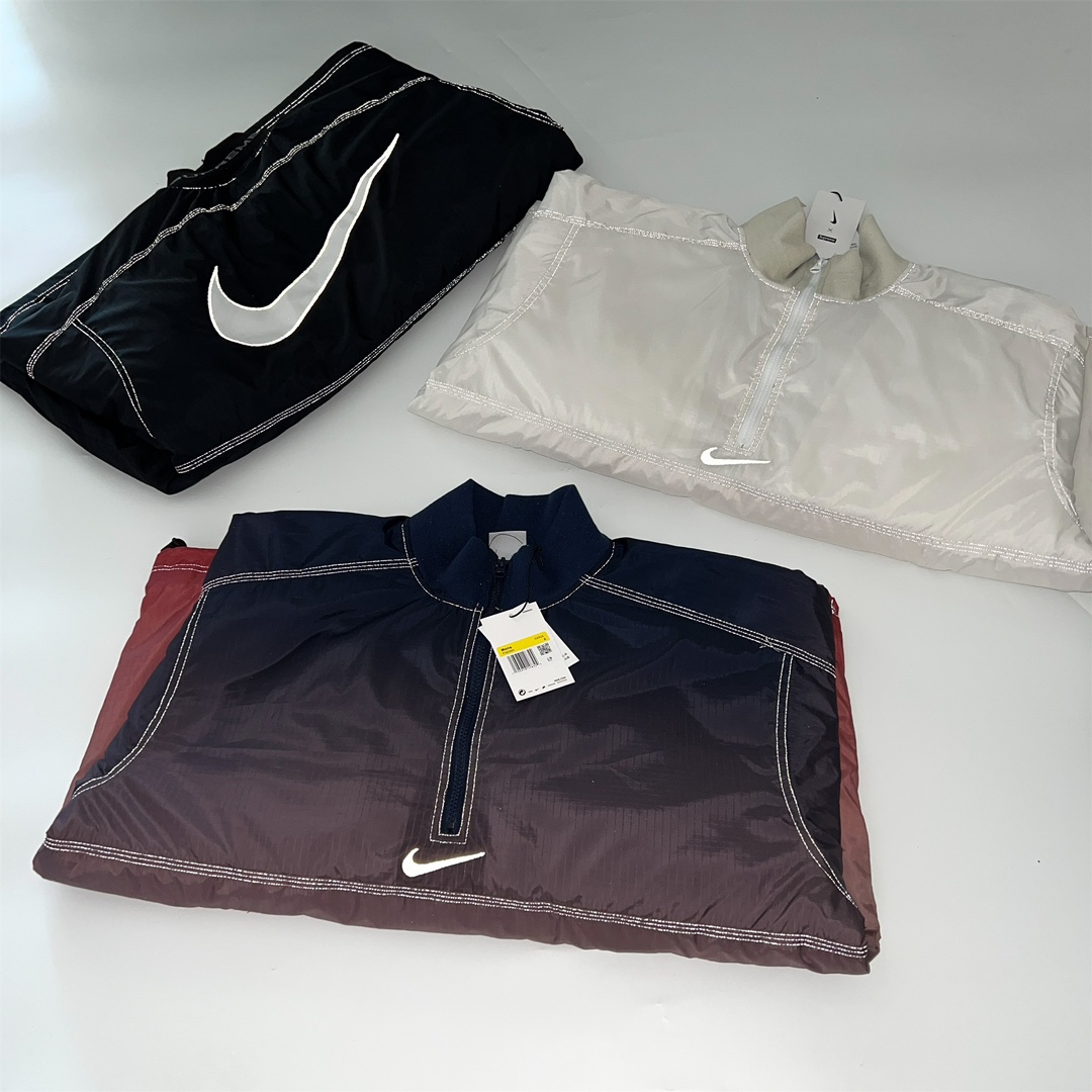 Supreme x Nike  联名款  保暖夹克 棉服 长袖 秋冬款 男女同款  反光线 黑色 白色 