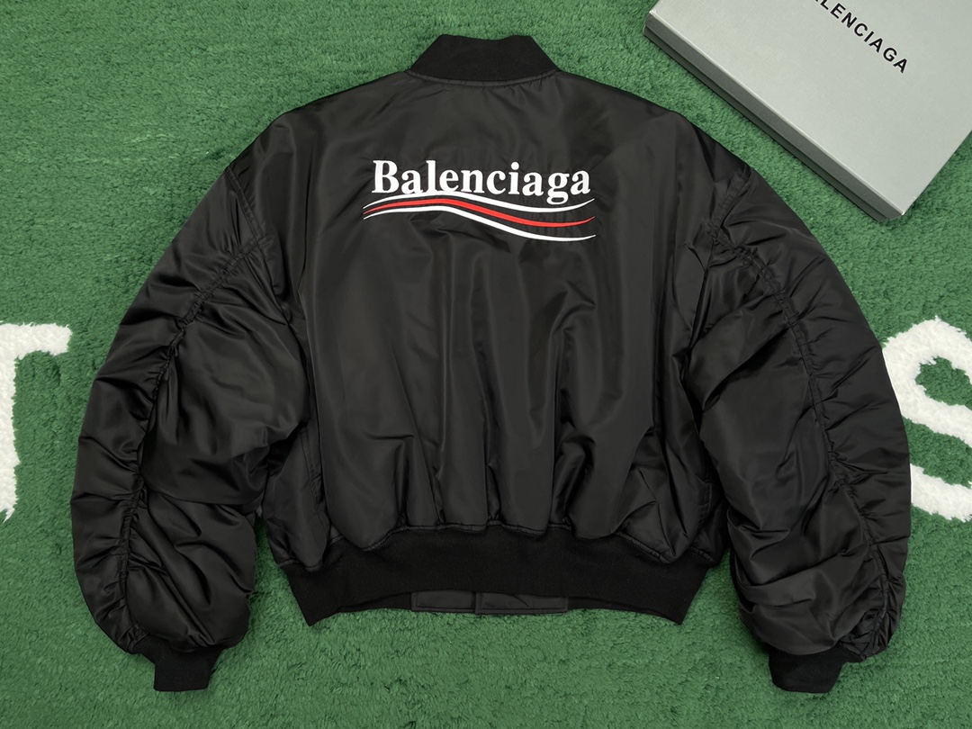 新版 Balenciaga 巴黎世家 POLITICAL CAMPAIGN VARSITY 夹克飞行服 黑色 外套防风保暖长袖 