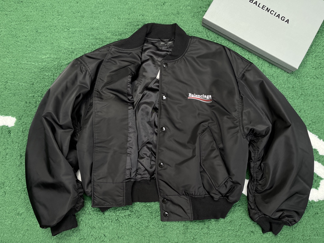 新版 Balenciaga 巴黎世家 POLITICAL CAMPAIGN VARSITY 夹克飞行服 黑色 外套防风保暖长袖 
