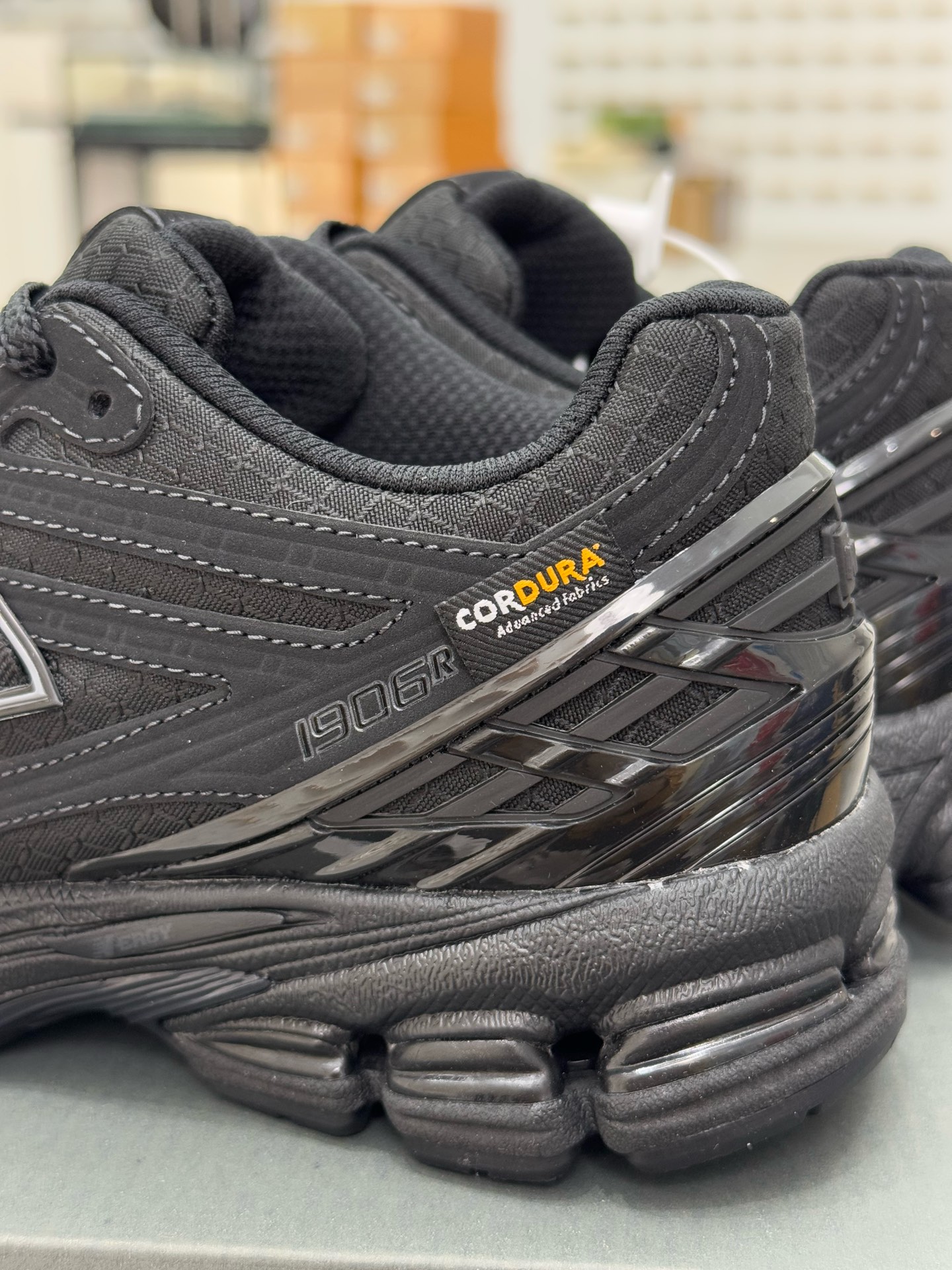 新版  New Balance NB Cordura Triple Black 1906R 低筒 复古跑鞋 耐磨透气 休闲鞋 运动鞋 男鞋 女鞋C 黑色M1906RWF