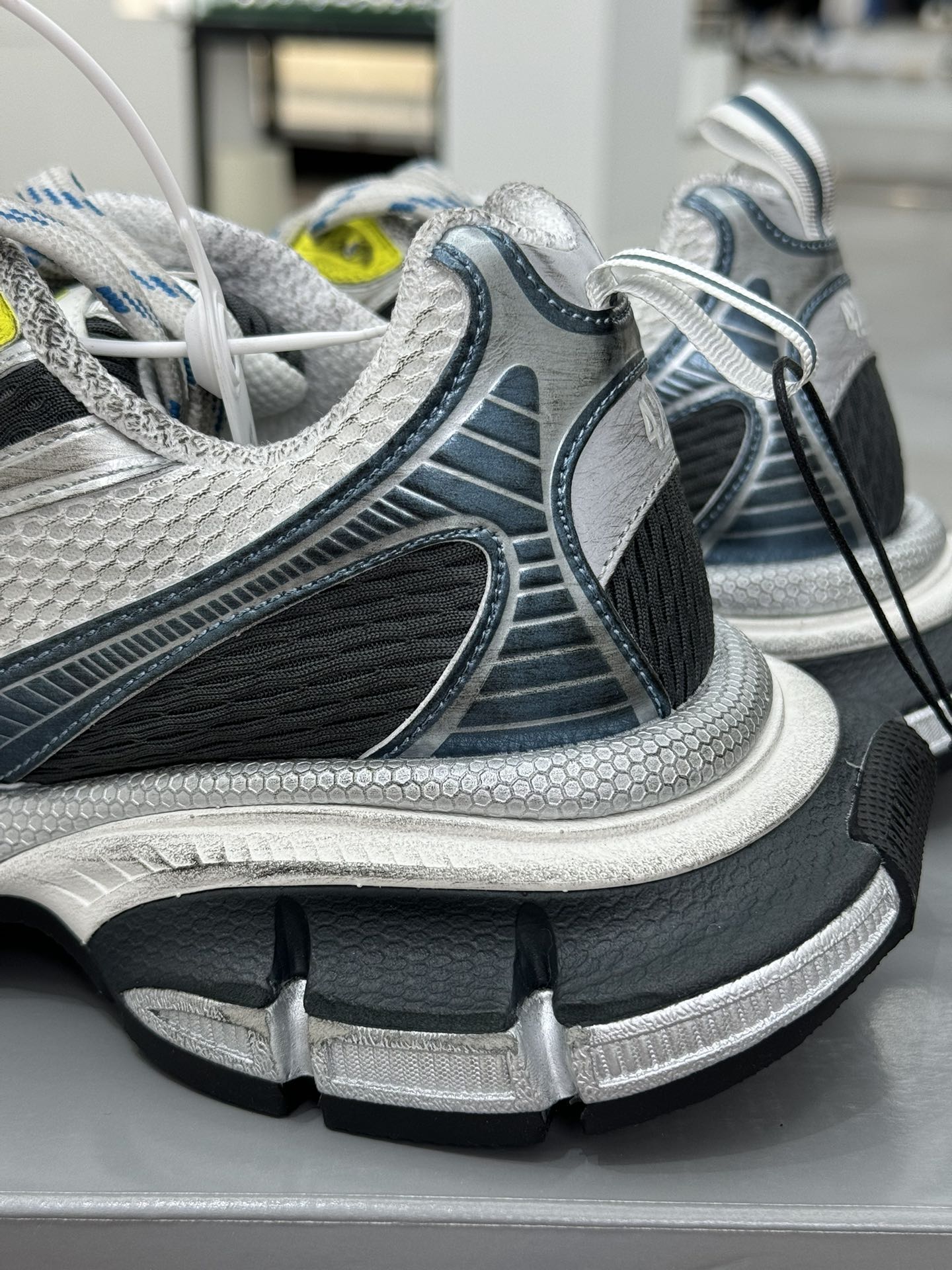 Balenciaga 巴黎世家 3XL 网布 系带 做旧 银灰白 低筒 老爹鞋 运动 复古板鞋 休闲鞋 男鞋 女鞋 