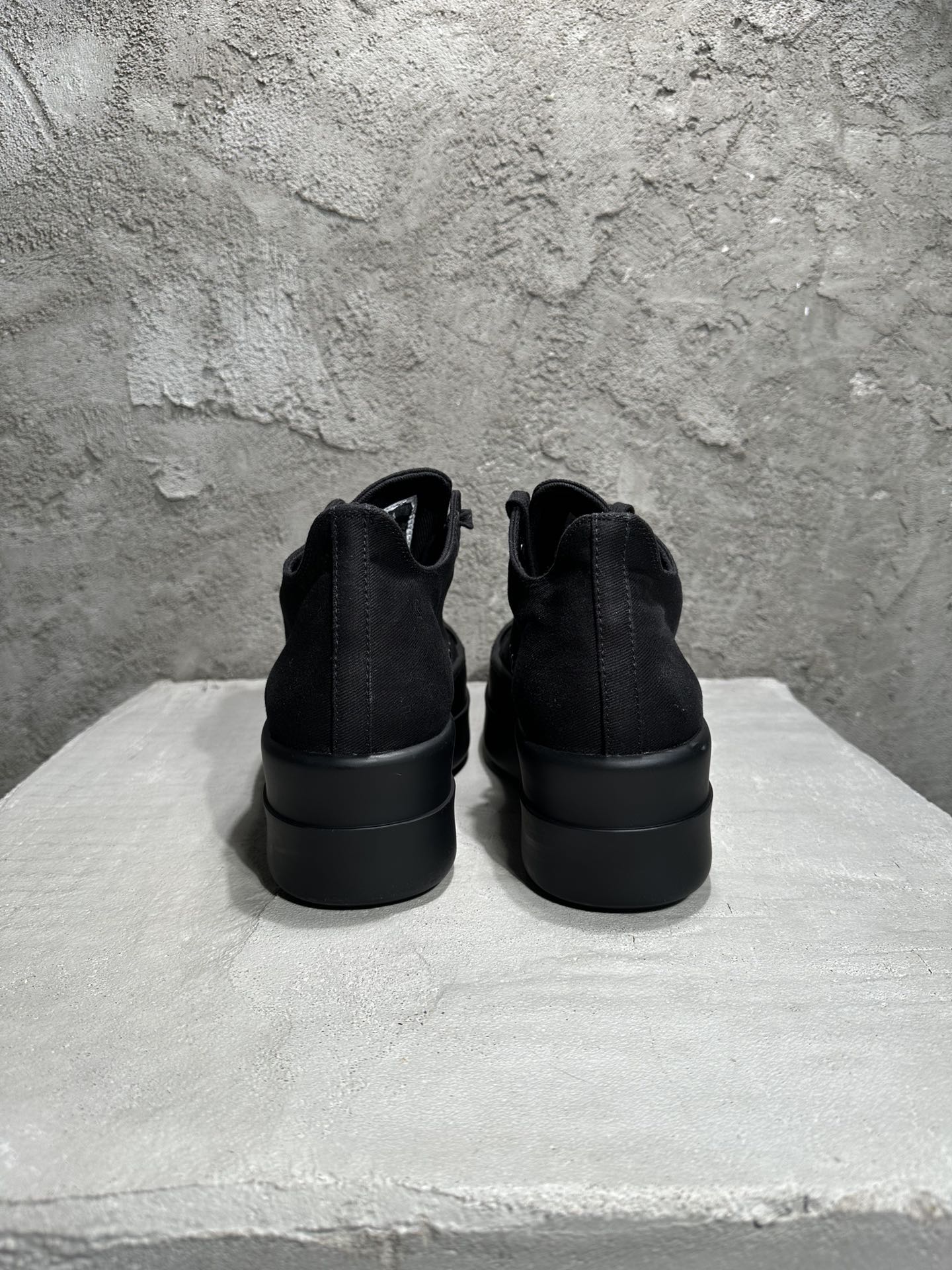 RICK OWENS RO High-Top Black 低筒 厚底 板鞋 休闲鞋 男鞋 女鞋 波鞋  帆布 黑色厚底 DU02D2832DO-999 
