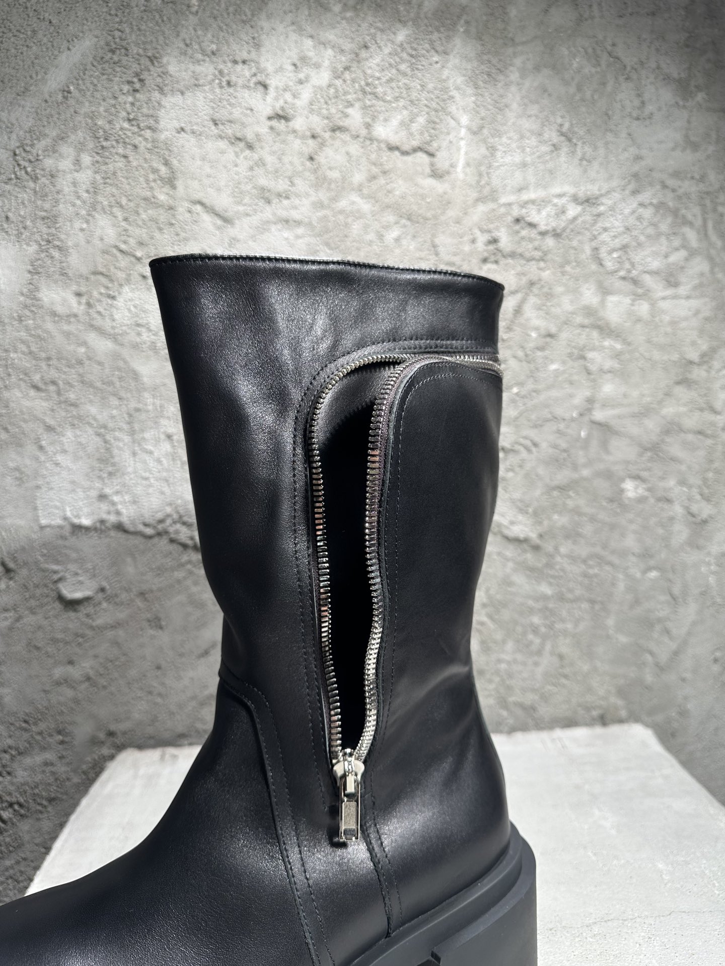 RICK OWENS RO High-Top Black 高筒 厚底 板鞋 休闲鞋 男鞋 女鞋 波鞋  皮質  靴 黑 RU01D3830LOO-09
