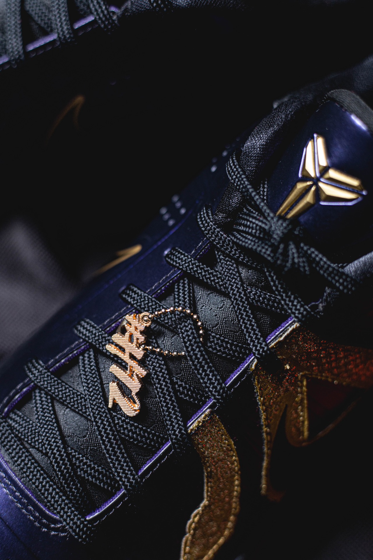 H12/Godkiller Kobe5  Year of the Mamba科比5  前掌气垫 后掌EVA 籃球鞋 球鞋 實戰鞋  真碳板  波鞋 紫蛇 黑紫金 IB4481-500