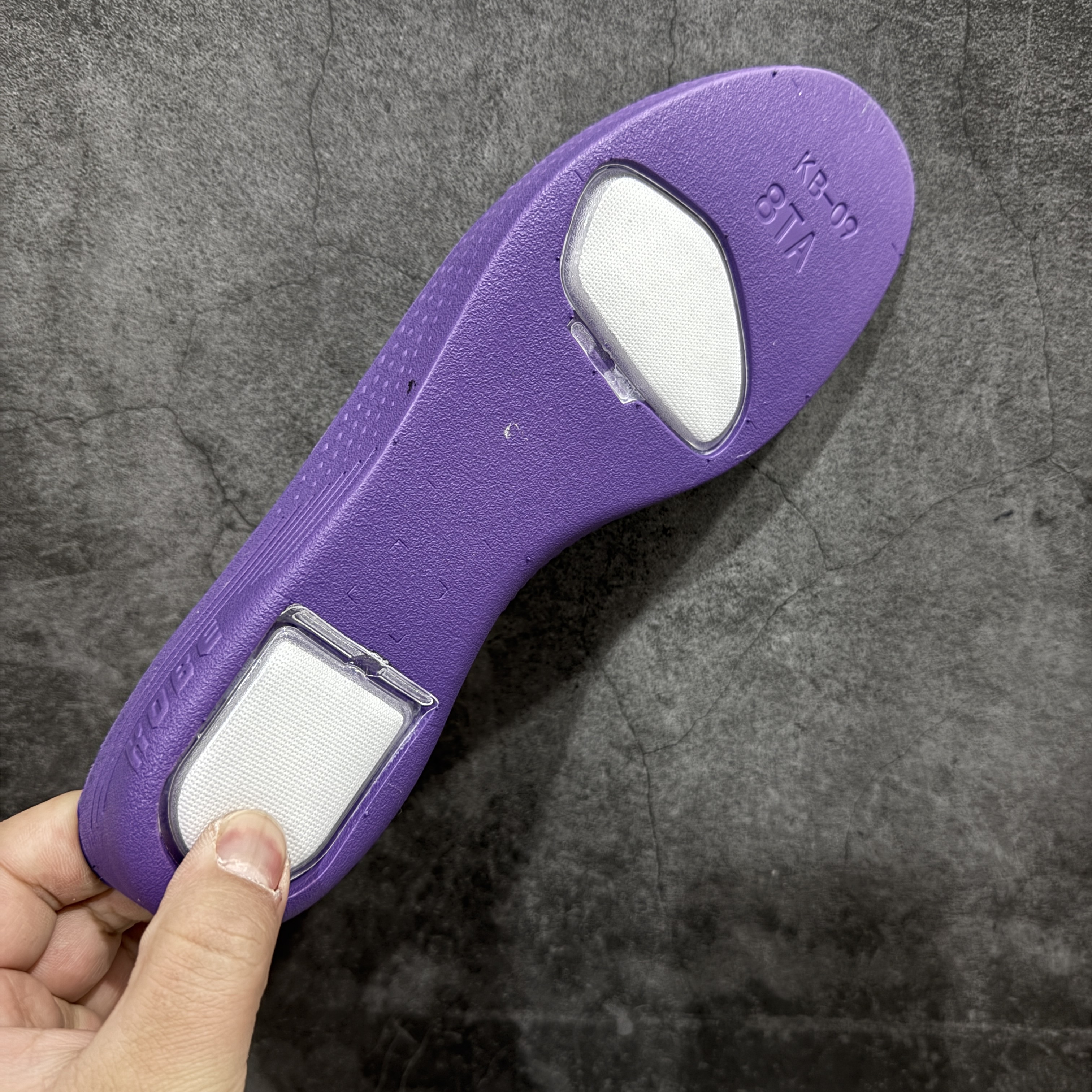  KOBE 9 ELITE LOW Michael Jackson Moonwalker   科比9 低筒 篮球鞋 实战鞋 球鞋 男鞋 波鞋 月球漫步 紫色  639045-515