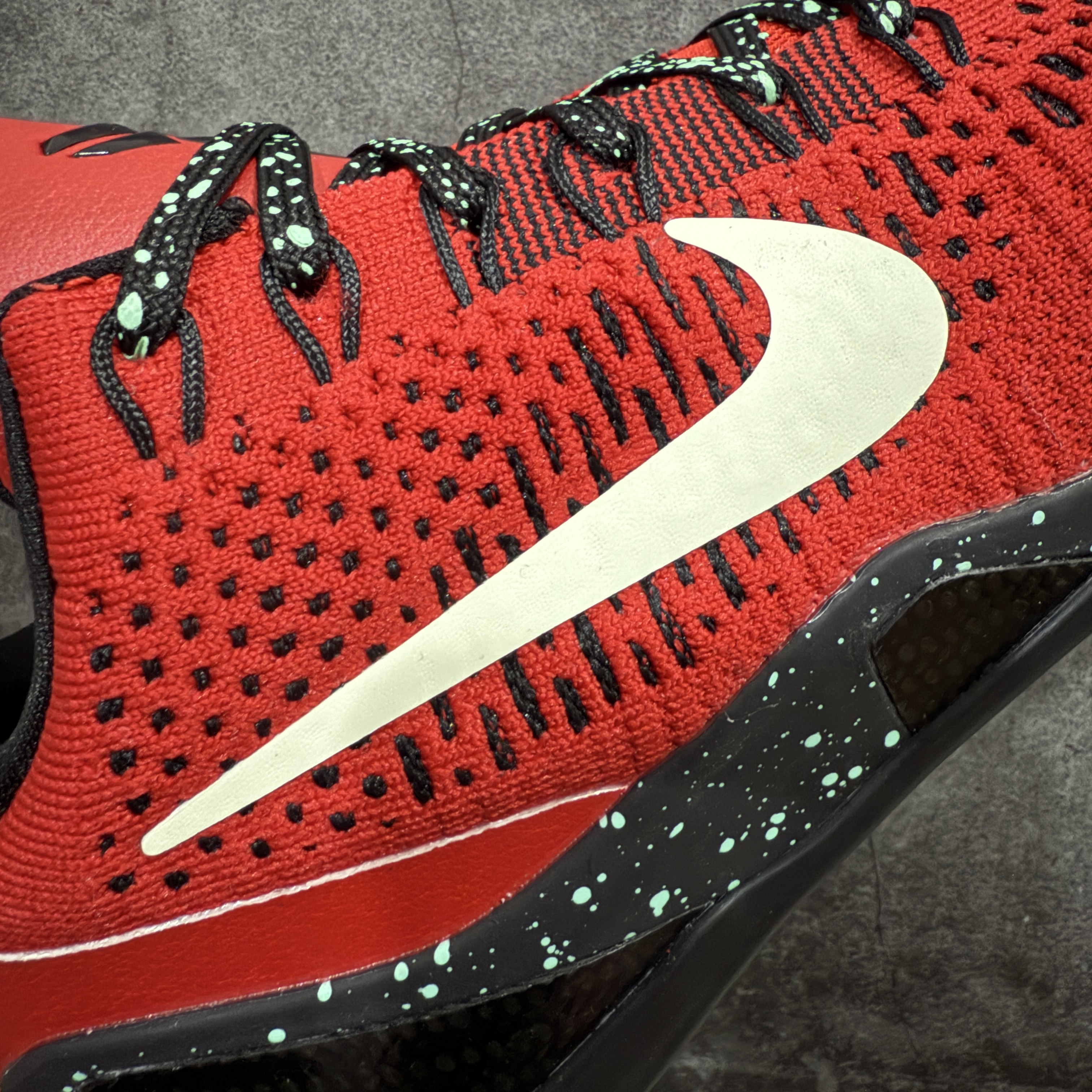 KOBE 9 ELITE LOW University Red  科比9 低筒 篮球鞋 实战鞋 球鞋 男鞋 波鞋 红黑 