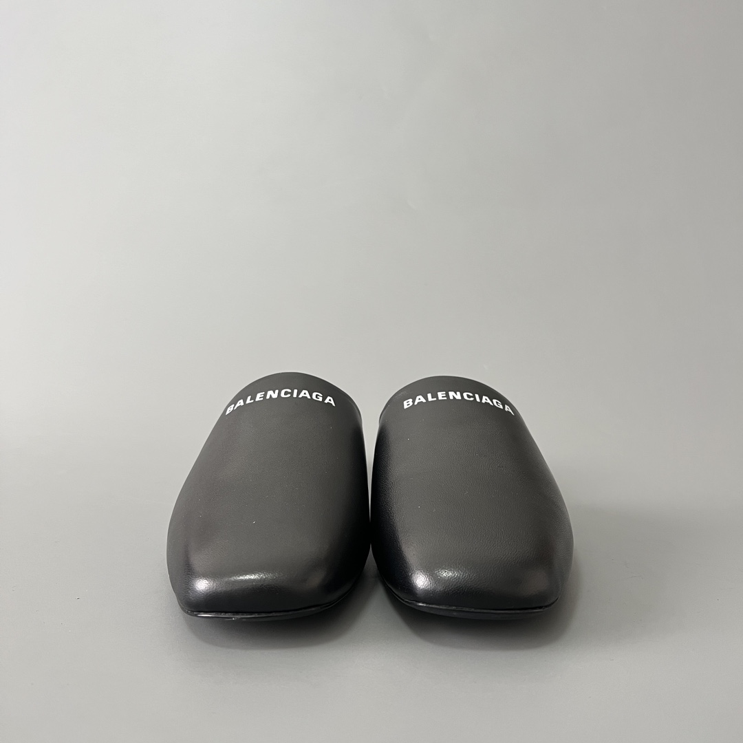 Balenciaga COSY 巴黎世家 低筒 小牛皮 平底 速干包头拖鞋 凉拖 男款 黑色白字体 636604WA72G1006