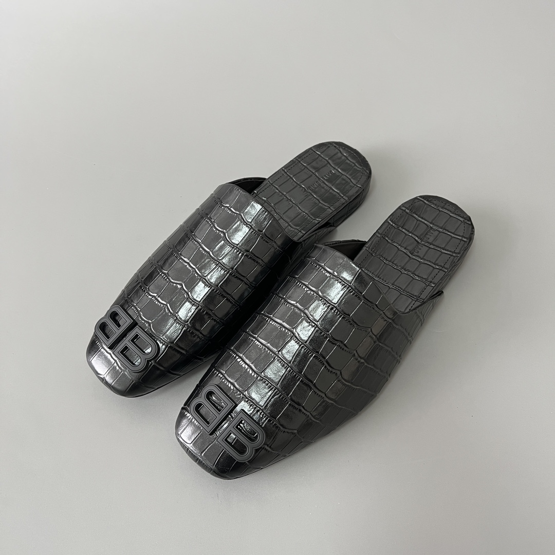 Balenciaga COSY 巴黎世家 低筒 小牛皮 平底 速干包头拖鞋 凉拖 男款 双B黑色格纹 654644WBB721010