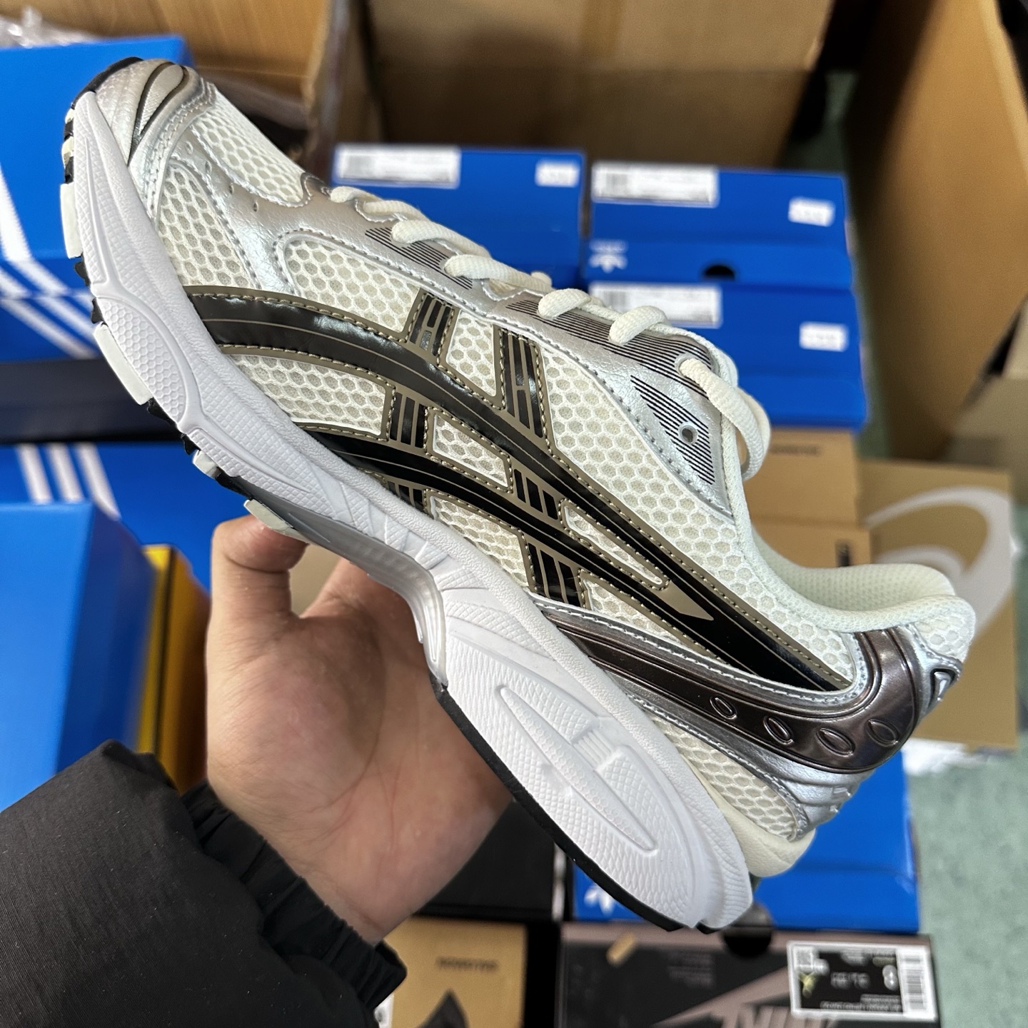  新版 ASICS GEL-KAYANO K14 亚瑟士  低筒 减震 户外 运动鞋 跑步鞋  休闲鞋 板鞋 男女同款   1201A019-108
