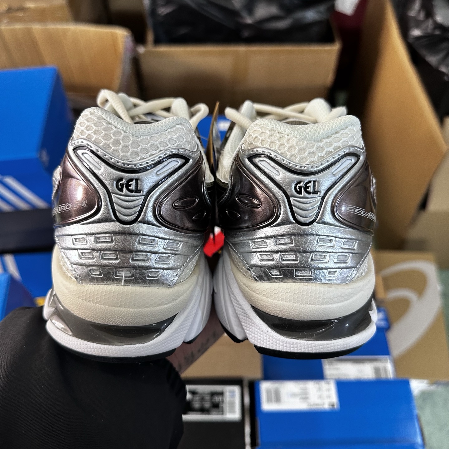  新版 ASICS GEL-KAYANO K14 亚瑟士  低筒 减震 户外 运动鞋 跑步鞋  休闲鞋 板鞋 男女同款   1201A019-108