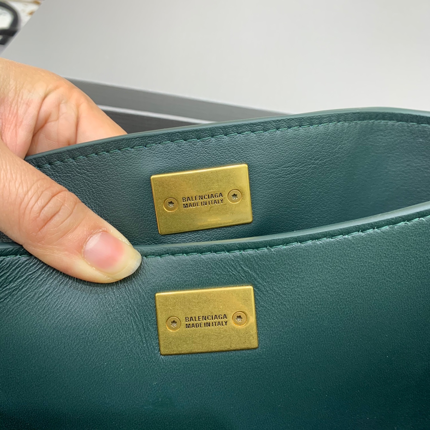  Balencia Rodeo 巴黎世家 皮革  牛皮 时尚 手机包 单肩包 斜跨 手提包 腰包 男女同款 中号/小号/mini  绿色  7897722AAV3614/7954562