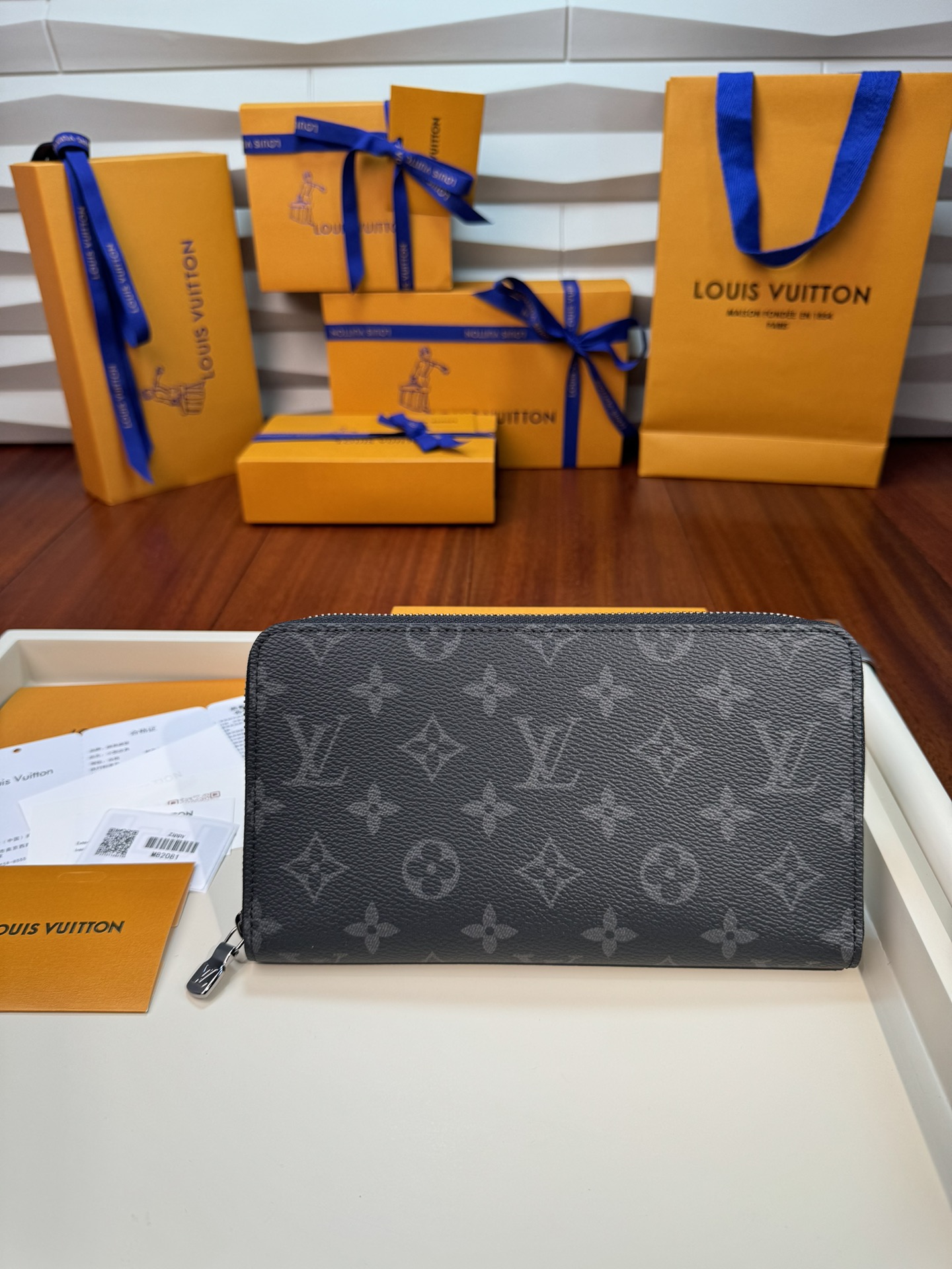新版 LOUIS VUITTON  Zippy Organizer LV钱包  路易威登 涂层帆布拼皮 老花 卡包 开合 长夹  灰黑  M82081