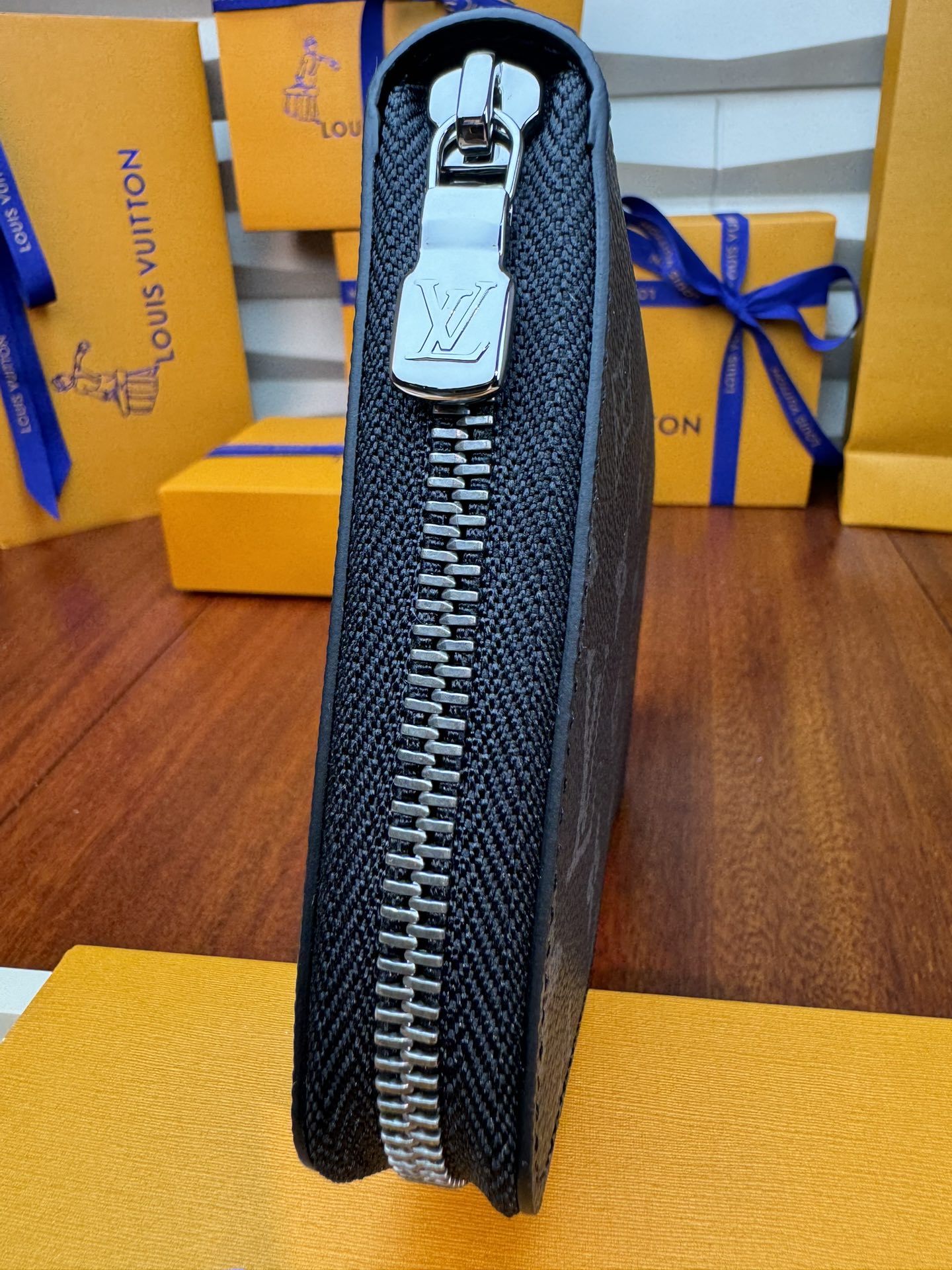 新版 LOUIS VUITTON  Zippy Organizer LV钱包  路易威登 涂层帆布拼皮 老花 卡包 开合 长夹  灰黑  M82081