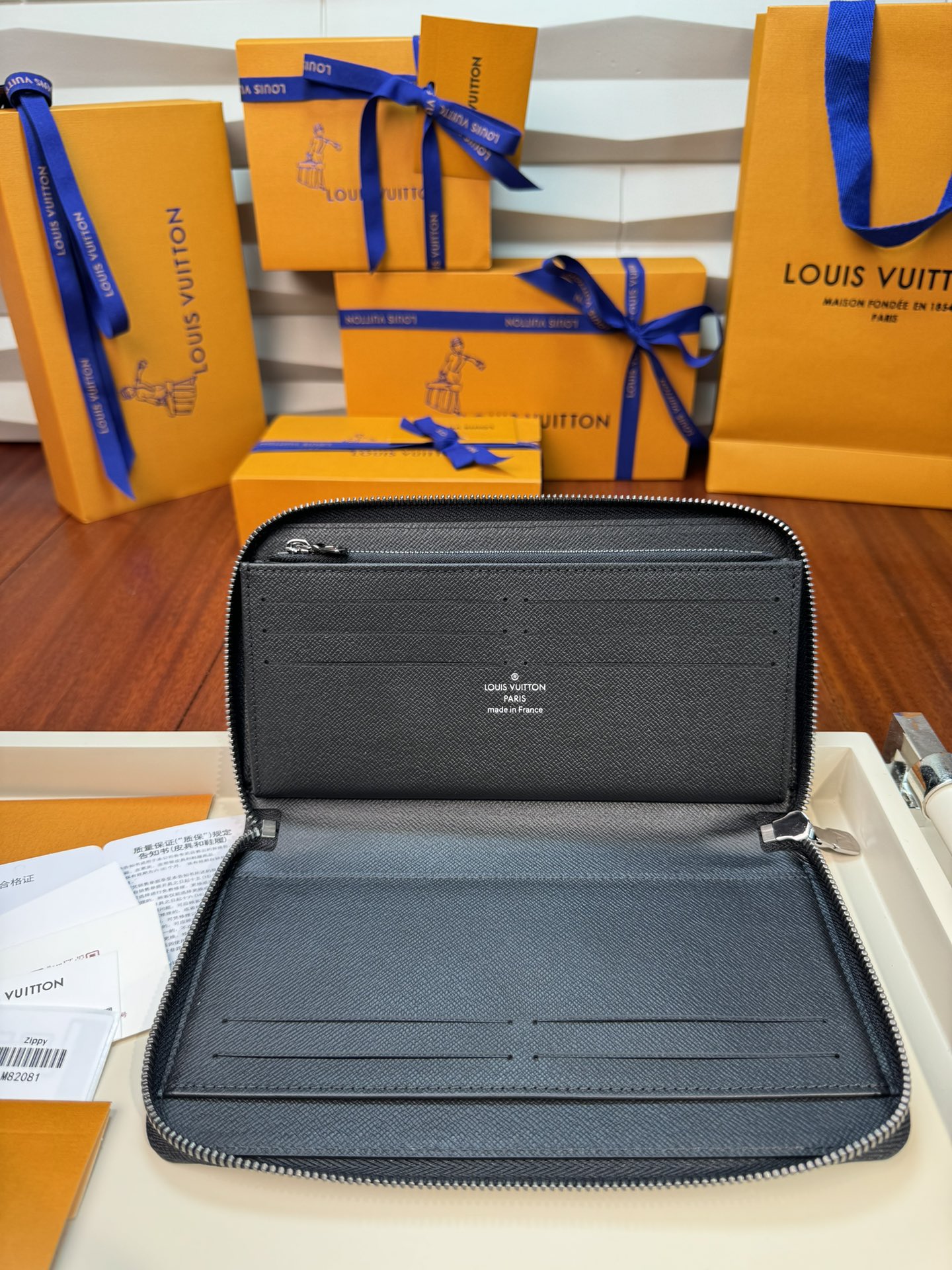 新版 LOUIS VUITTON  Zippy Organizer LV钱包  路易威登 涂层帆布拼皮 老花 卡包 开合 长夹  灰黑  M82081