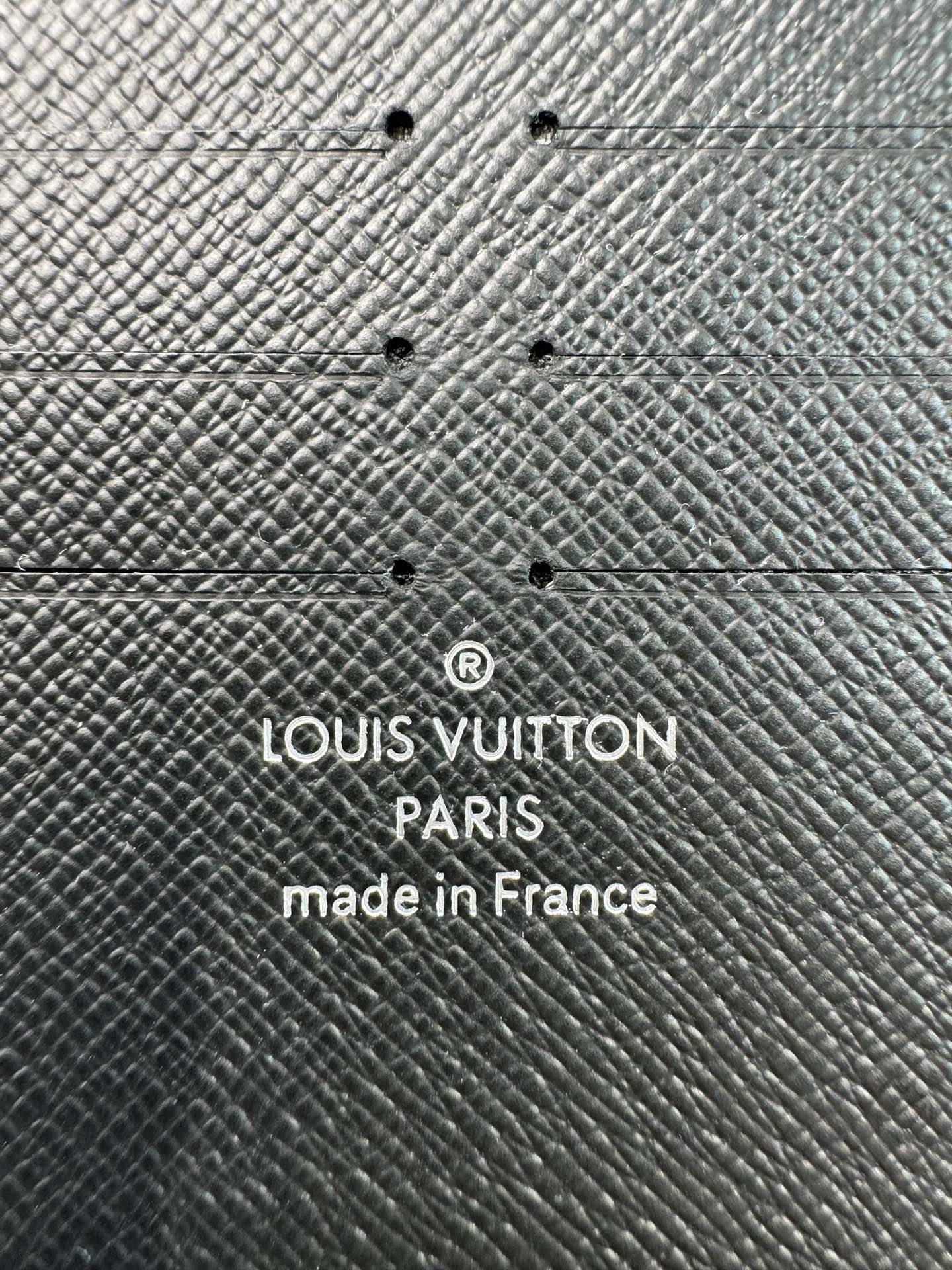 新版 LOUIS VUITTON  Zippy Organizer LV钱包  路易威登 涂层帆布拼皮 老花 卡包 开合 长夹  灰黑  M82081