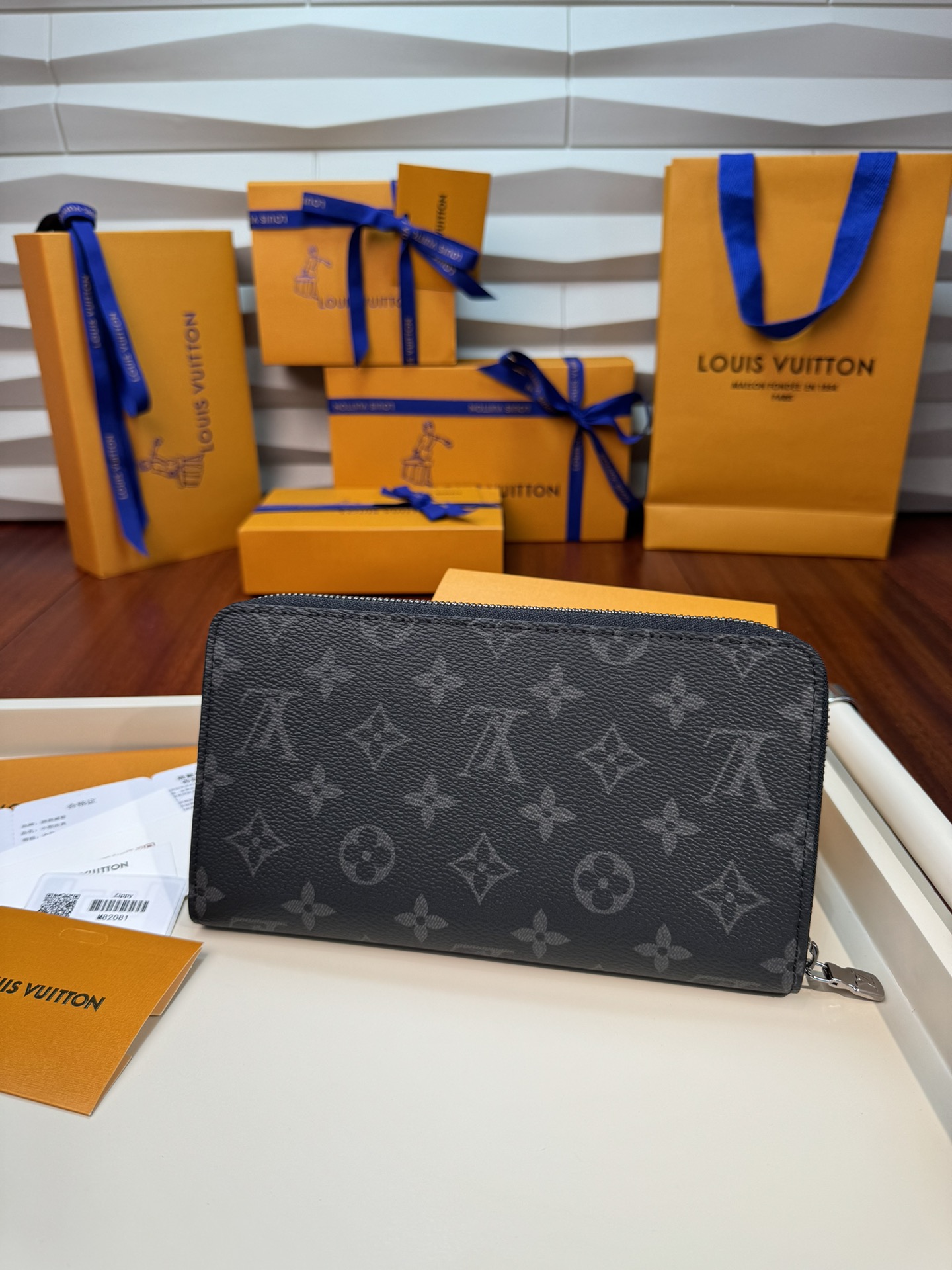 新版 LOUIS VUITTON  Zippy Organizer LV钱包  路易威登 涂层帆布拼皮 老花 卡包 开合 长夹  灰黑  M82081
