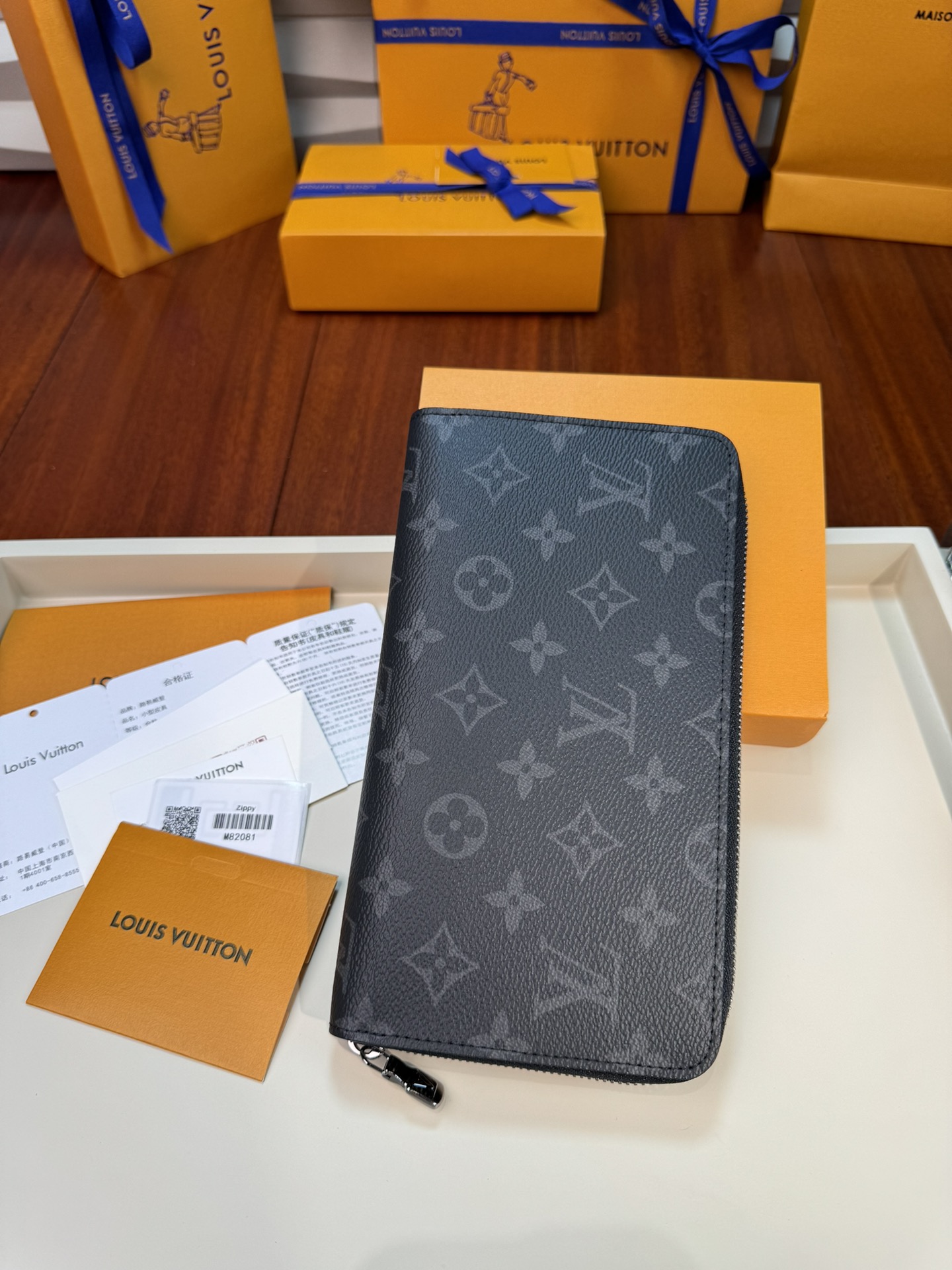 新版 LOUIS VUITTON  Zippy Organizer LV钱包  路易威登 涂层帆布拼皮 老花 卡包 开合 长夹  灰黑  M82081
