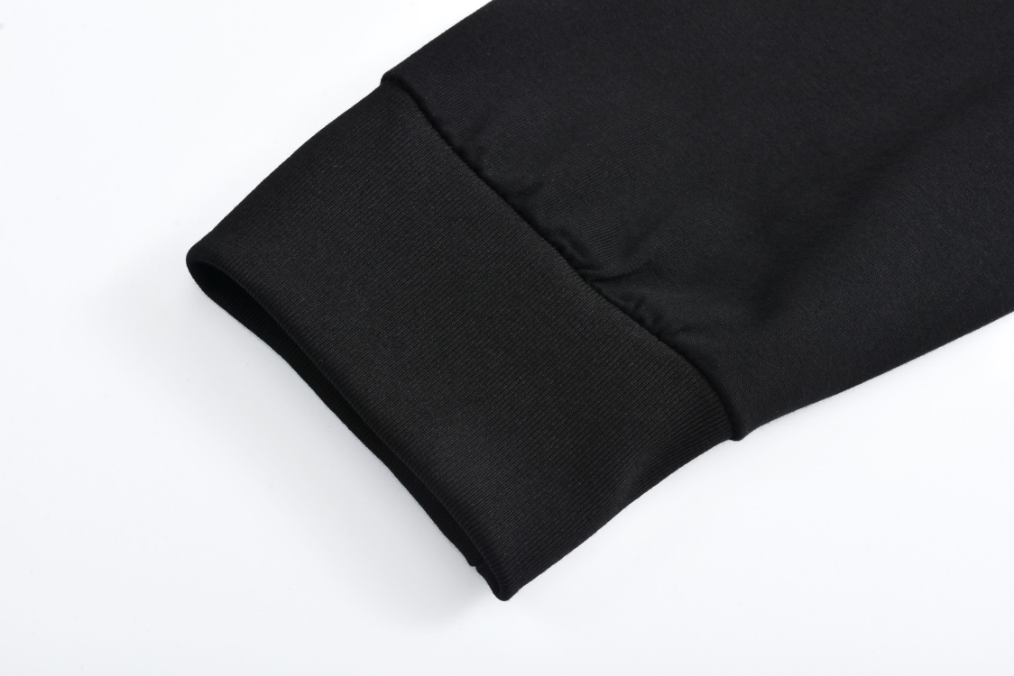 MIU MIU 缪缪 小刺绣 长袖 T恤 休闲 圆领 黑色 白色 