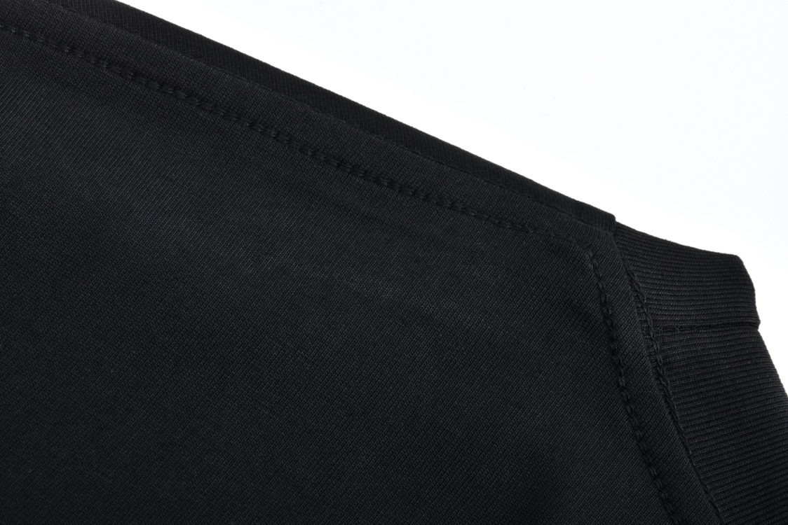 MIU MIU 缪缪 小刺绣 长袖 T恤 休闲 圆领 黑色 白色 