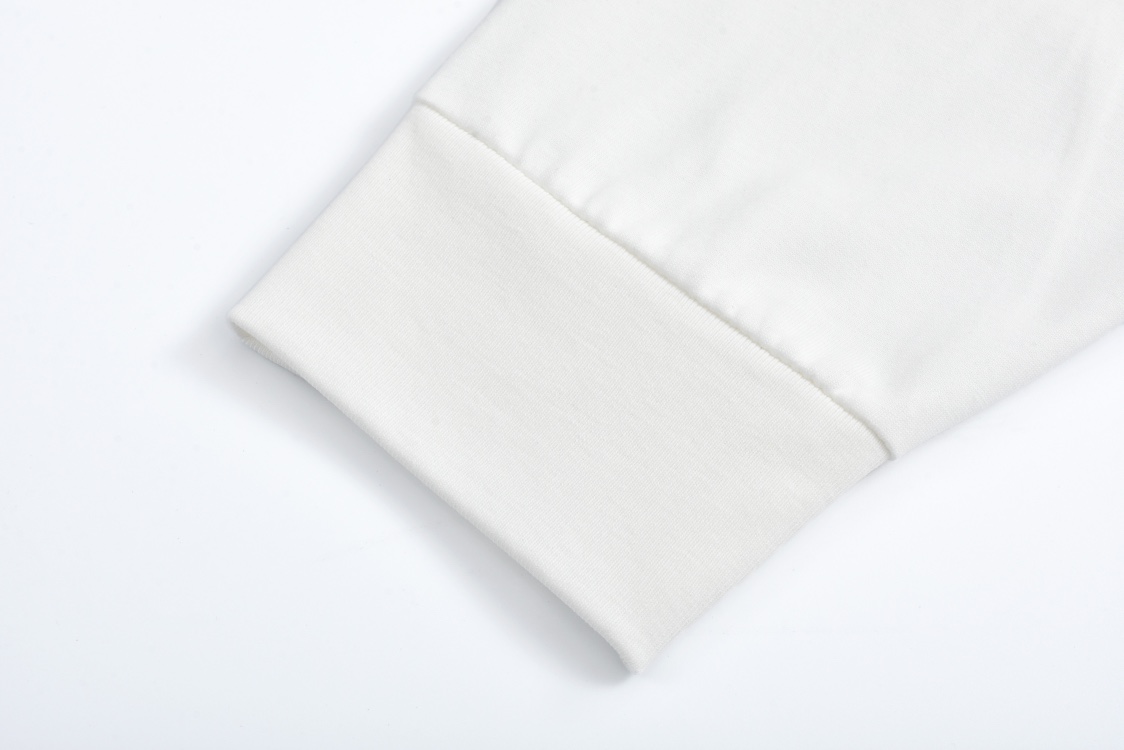 MIU MIU 缪缪 小刺绣 长袖 T恤 休闲 圆领 黑色 白色 