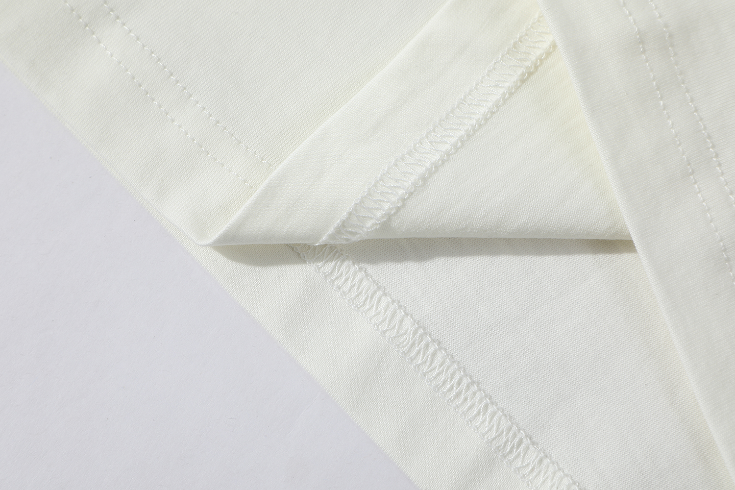 MIU MIU 微标刺绣撞色 字母logo圆领 短袖 T恤 夏季 白色 黑色 