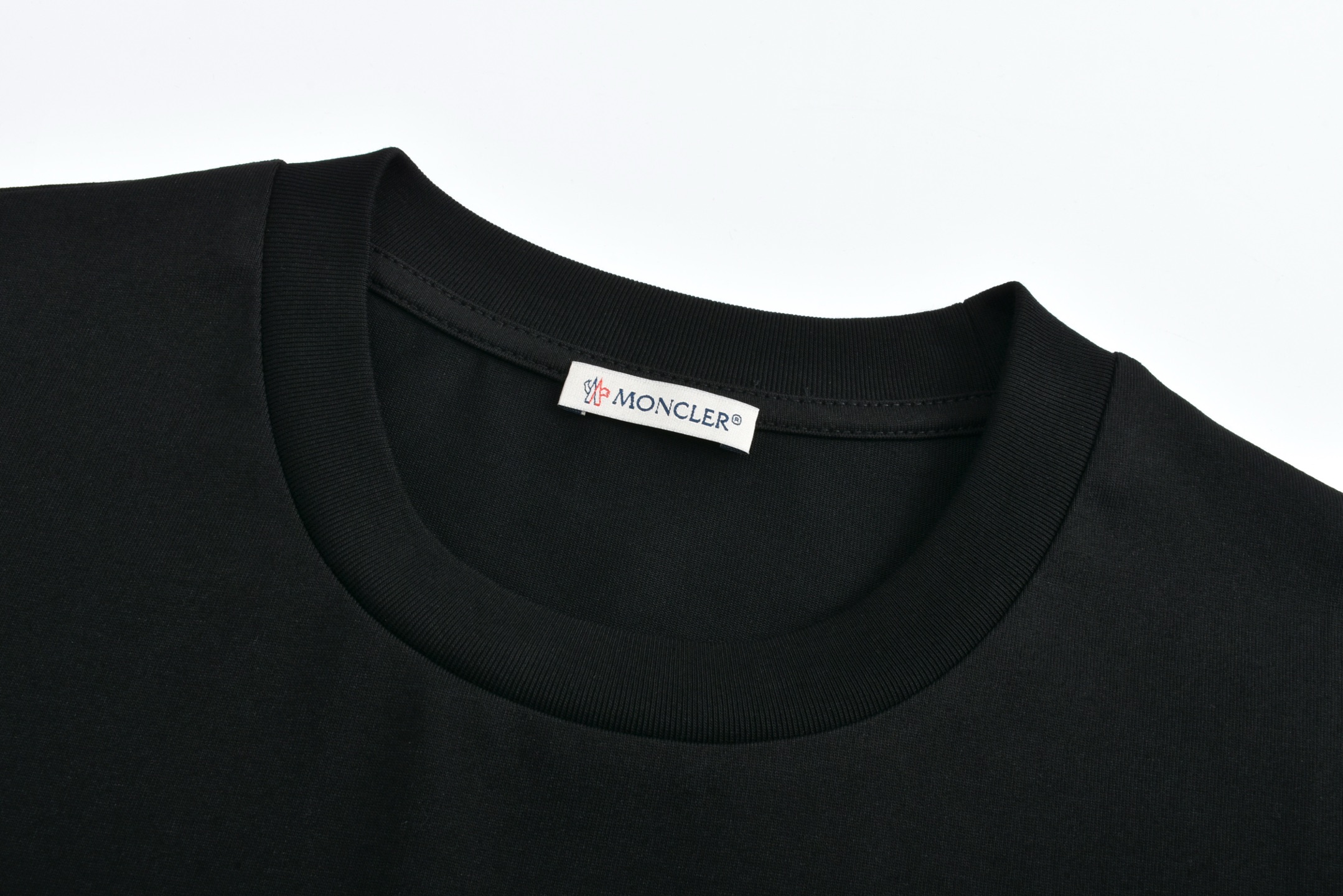 Moncler 蒙口  标识刺绣 字母提花 圆领 宽松 透气 短袖T恤 白色 黑色-20 K10918C001189AJS034