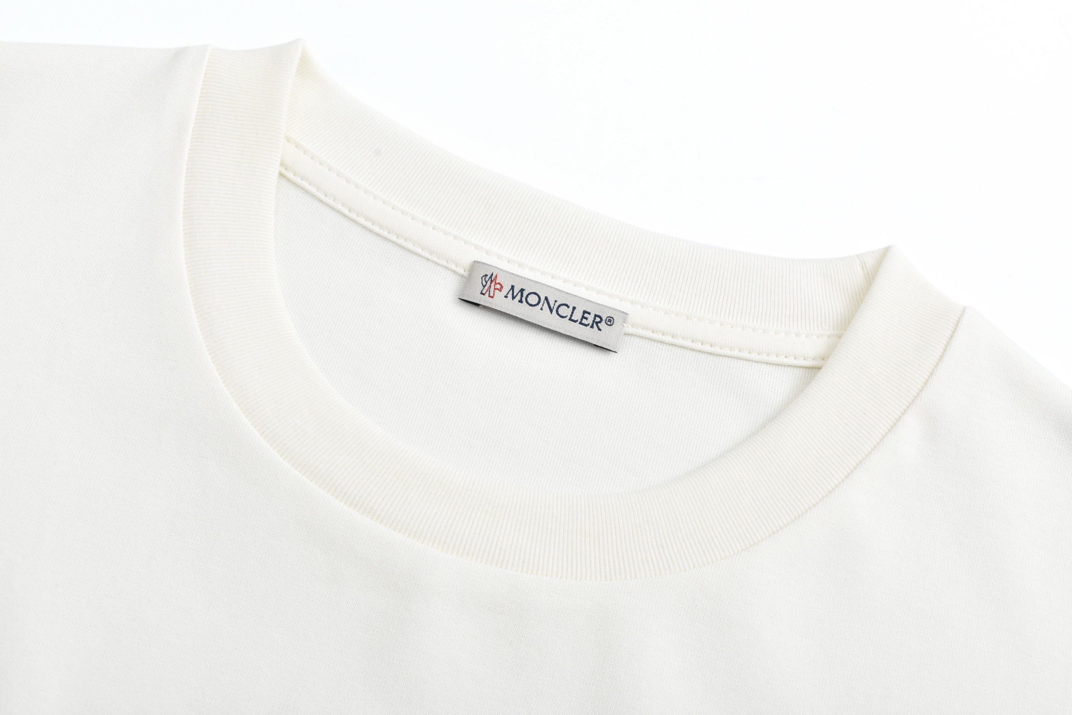 Moncler 蒙口  标识刺绣 字母提花 圆领 宽松 透气 短袖T恤 白色 黑色-20 K10918C001189AJS034