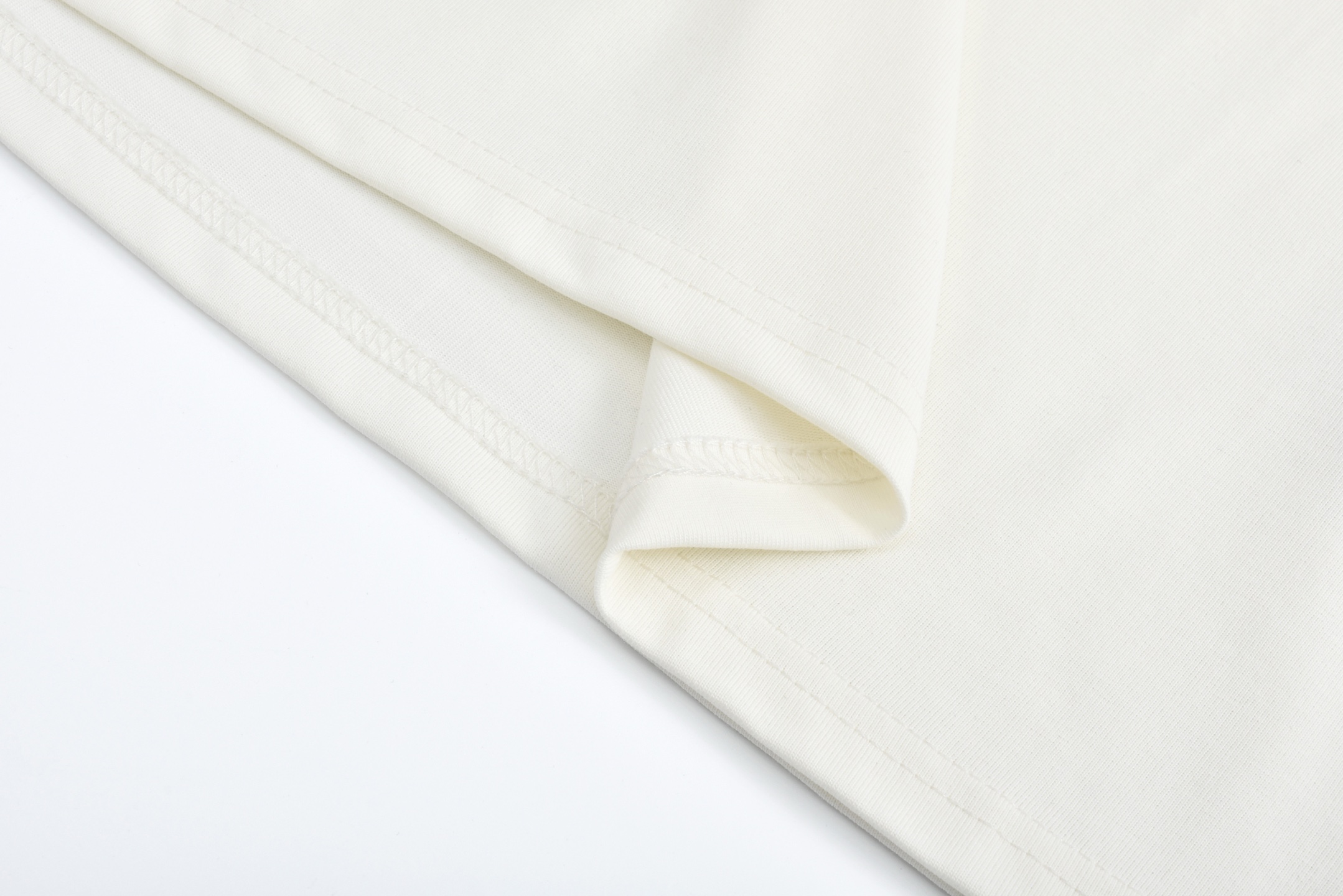 Moncler 蒙口  标识刺绣 字母提花 圆领 宽松 透气 短袖T恤 白色 黑色-20 K10918C001189AJS034