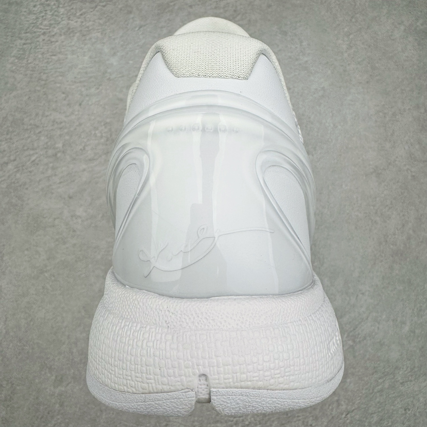 STAR -S级别 Kobe 6 篮球鞋 球鞋 波鞋 实战鞋 运动耐磨防滑 男鞋  布克PE 纯白