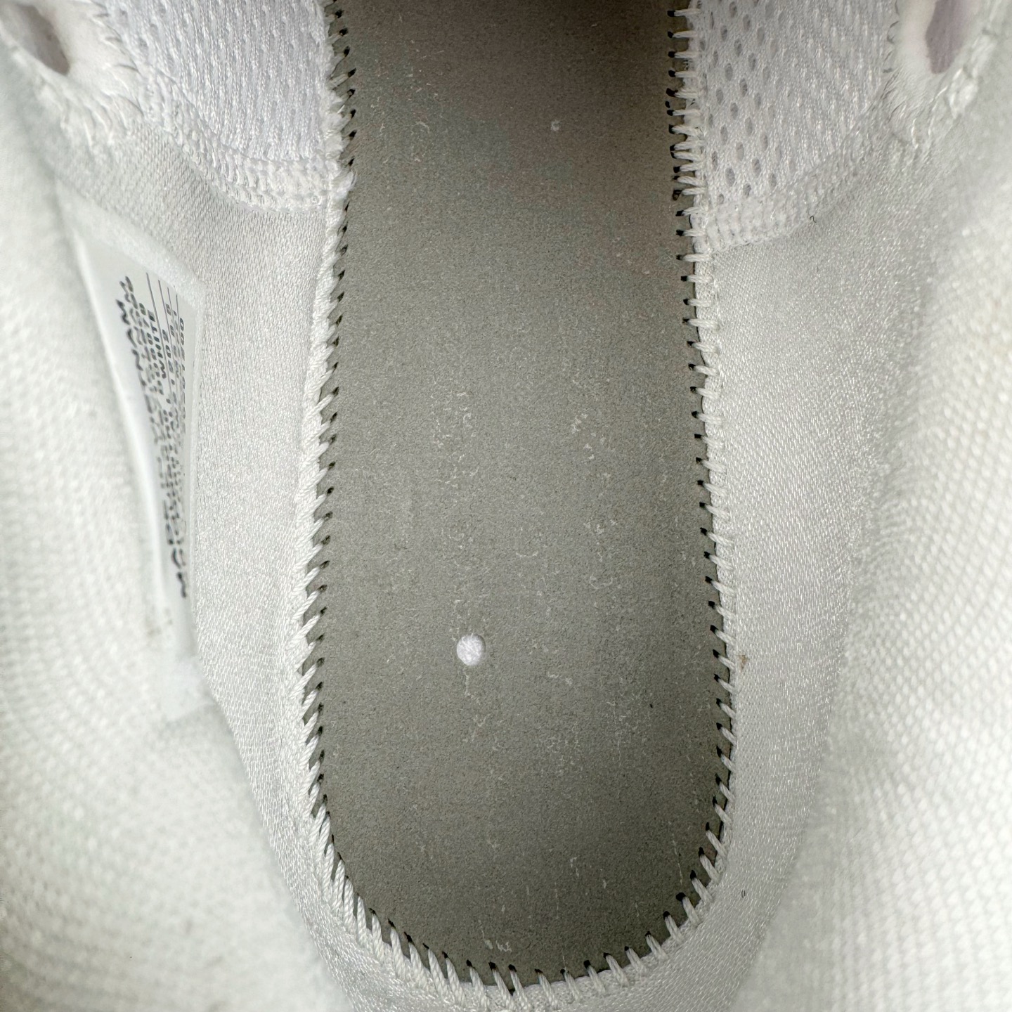 STAR -S级别 Kobe 6 篮球鞋 球鞋 波鞋 实战鞋 运动耐磨防滑 男鞋  布克PE 纯白