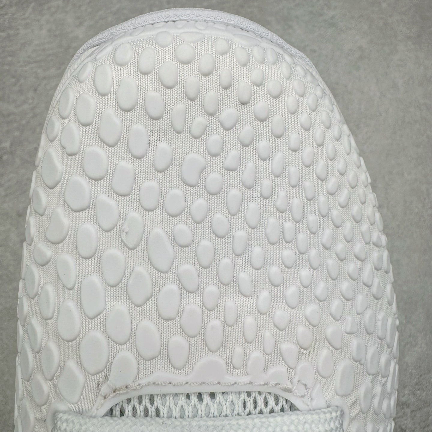 STAR -S级别 Kobe 6 篮球鞋 球鞋 波鞋 实战鞋 运动耐磨防滑 男鞋  布克PE 纯白