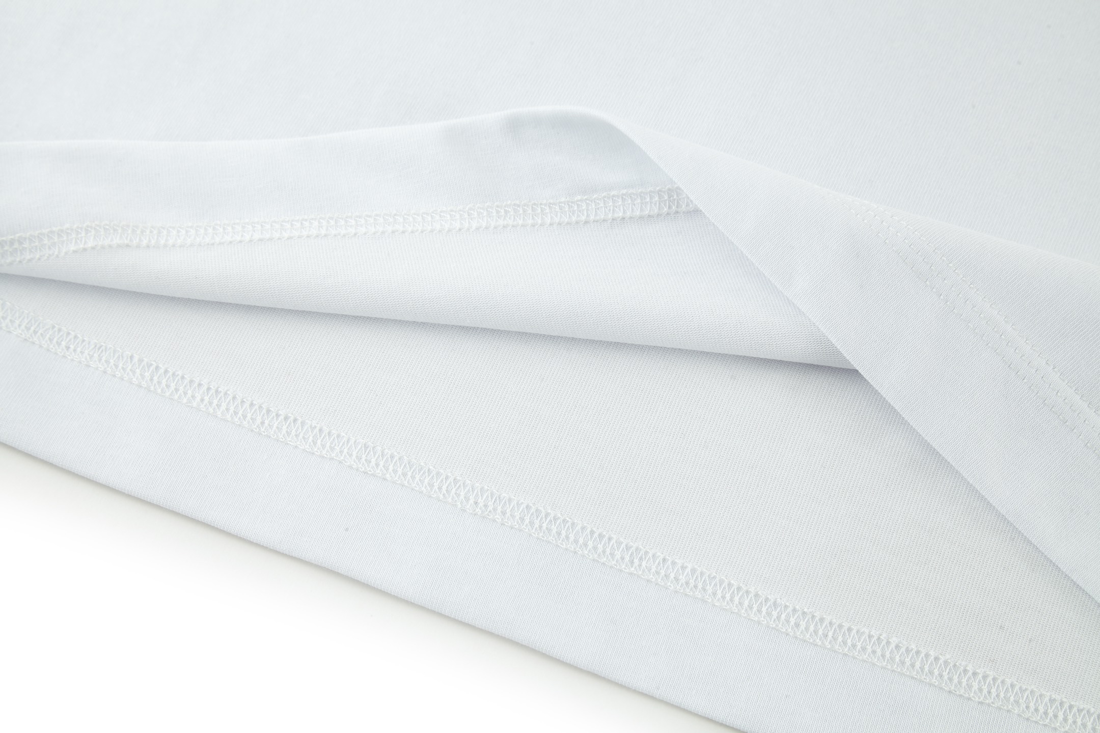 Burberry 巴宝莉 金微标  圆领 短袖 T恤 夏季 黑色 白色 81081691