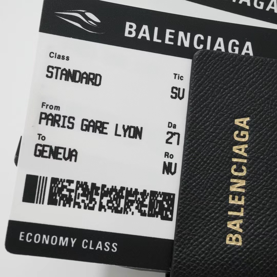   Balencia  巴黎世家 24SSPassPort 双机票护照包 皮革  牛皮 时尚 手机包 单肩包 斜跨 手提包  男女同款-40  813465981