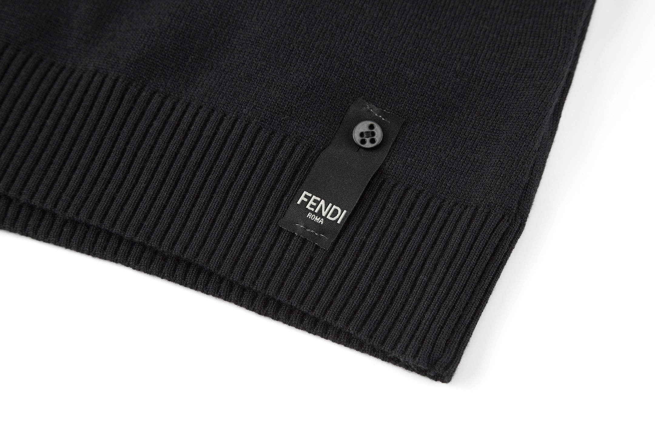 FENDI S225 芬迪 铁标针织 圆领T恤 短袖  黑色 白色-20  FZY443AU84F0QA0