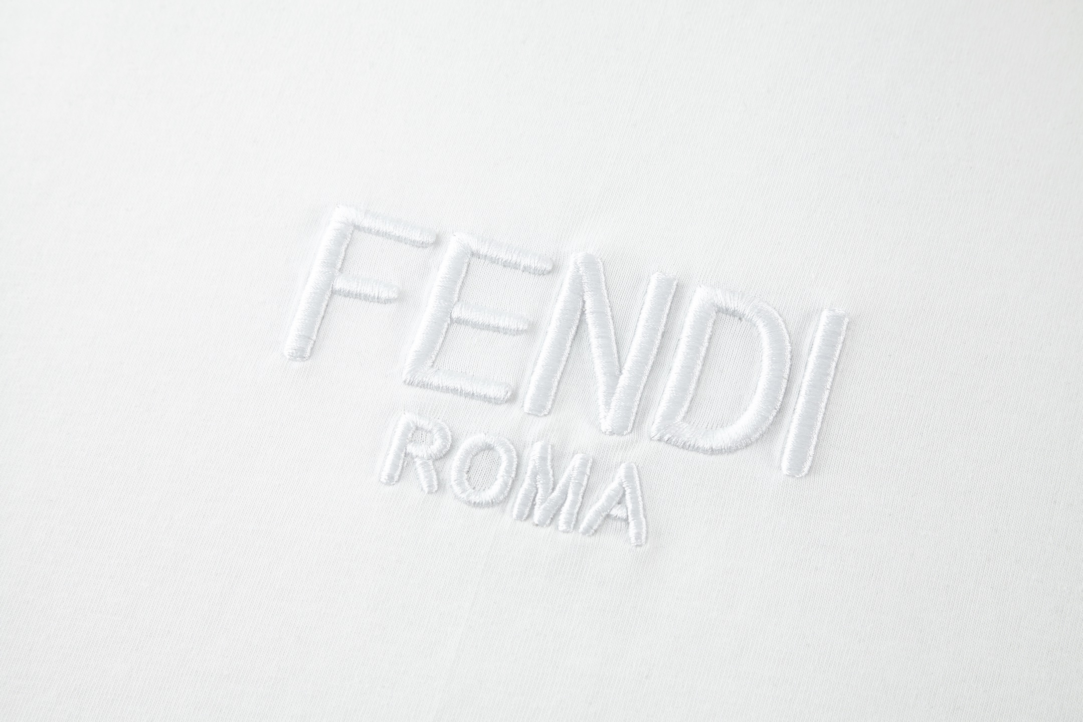 FENDI S225 芬迪 刺绣标识logo  圆领T恤 短袖  黑色 白色-15 FY1319ATAF0QB0