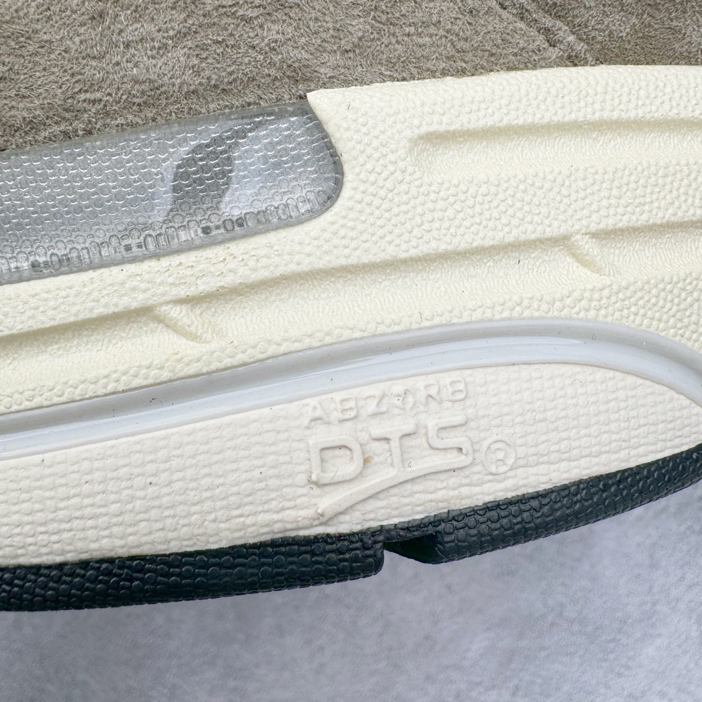  新版 jjjjound New Balance 993 低筒 复古跑鞋 休闲鞋 运动鞋 男鞋 女鞋 波鞋  灰棕色 U993JJ