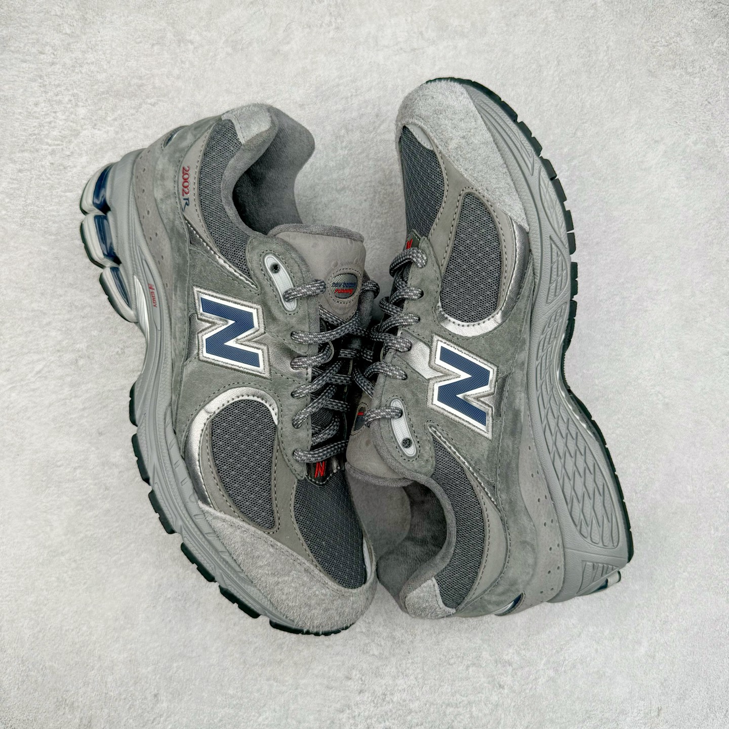 新版  New Balance NB 2002R 复古 低筒 跑步鞋 运动鞋 休闲鞋 波鞋  男鞋 女鞋 灰绿M2002RXZ