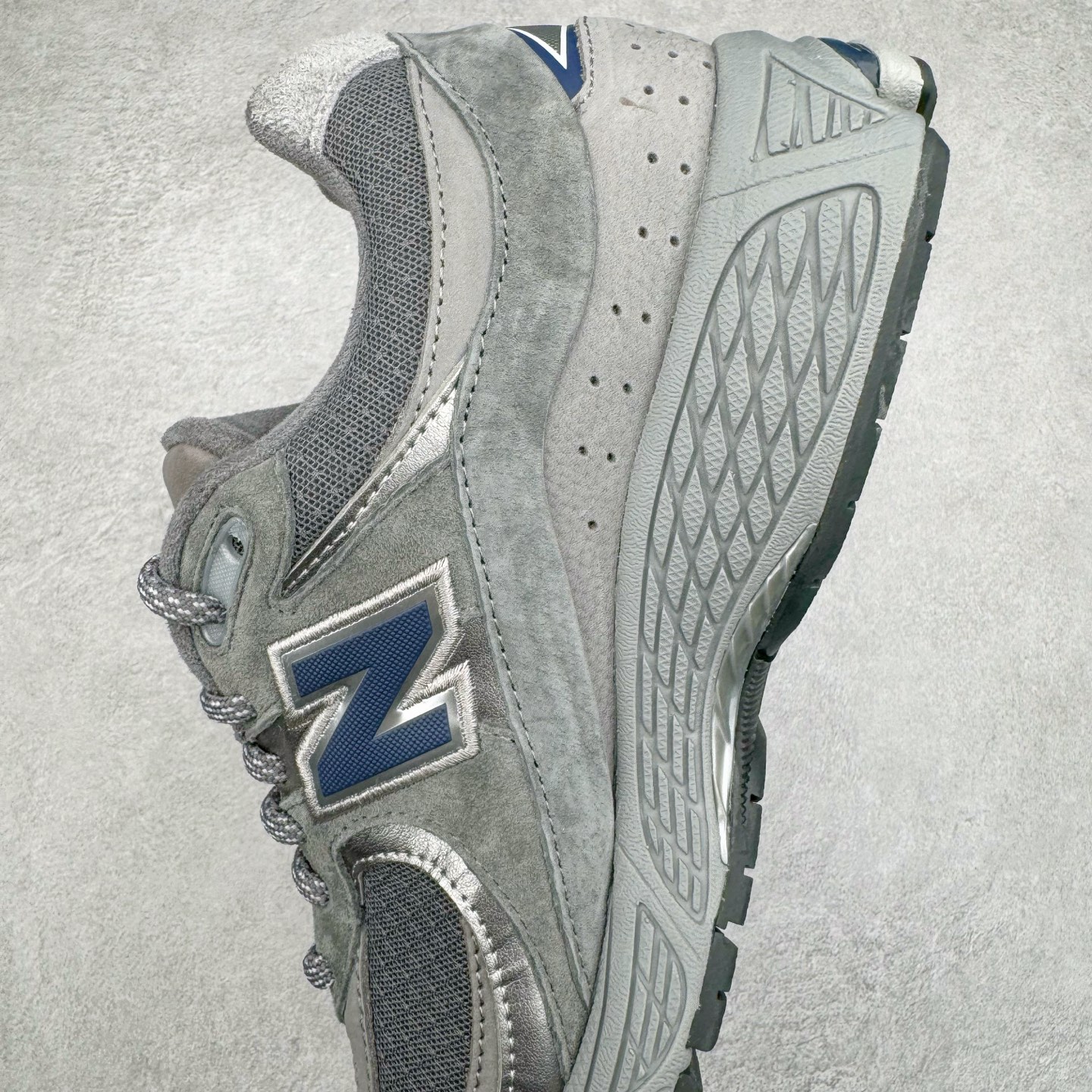 新版  New Balance NB 2002R 复古 低筒 跑步鞋 运动鞋 休闲鞋 波鞋  男鞋 女鞋 灰绿M2002RXZ