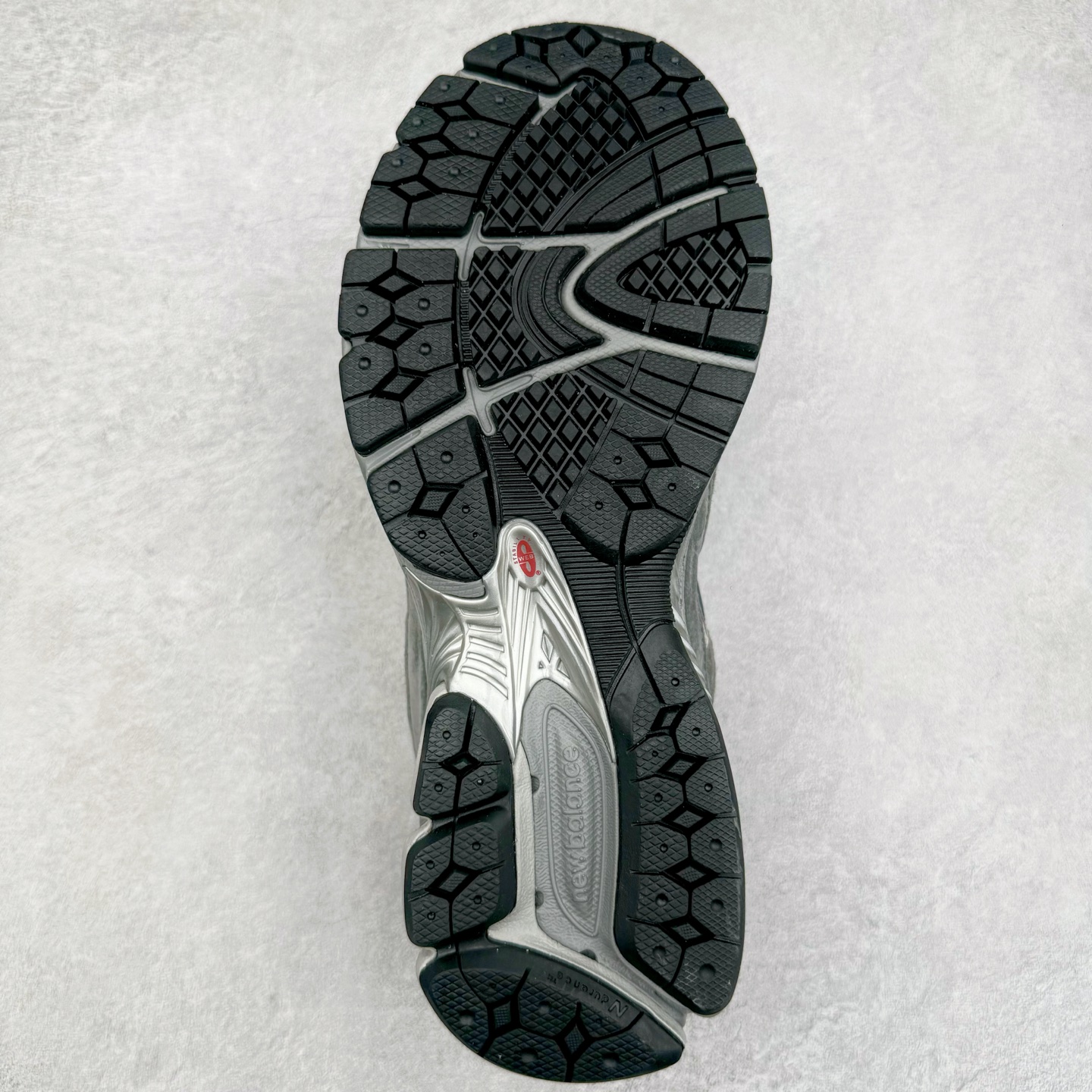 新版  New Balance NB 2002R 复古 低筒 跑步鞋 运动鞋 休闲鞋 波鞋  男鞋 女鞋 灰绿M2002RXZ