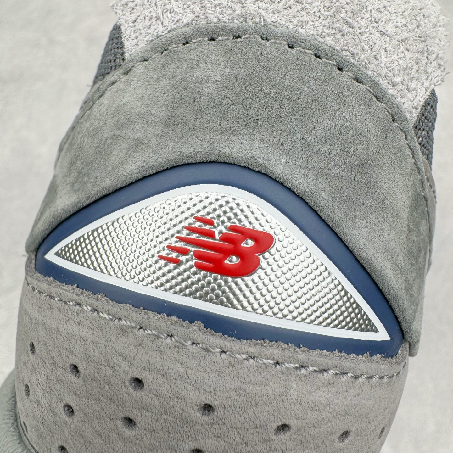 新版  New Balance NB 2002R 复古 低筒 跑步鞋 运动鞋 休闲鞋 波鞋  男鞋 女鞋 灰绿M2002RXZ