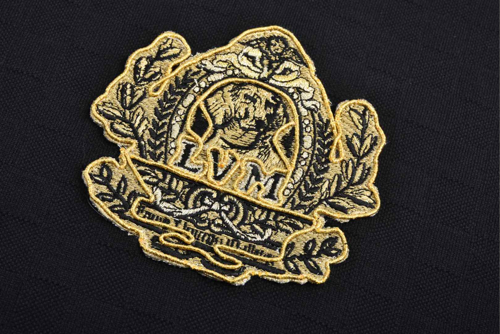 LOUIS VUITTON 路易威登 LV 金钱章仔暗纹棋盘格  夏季 T恤 男女同款  短袖  黑色A5 1VGJZF