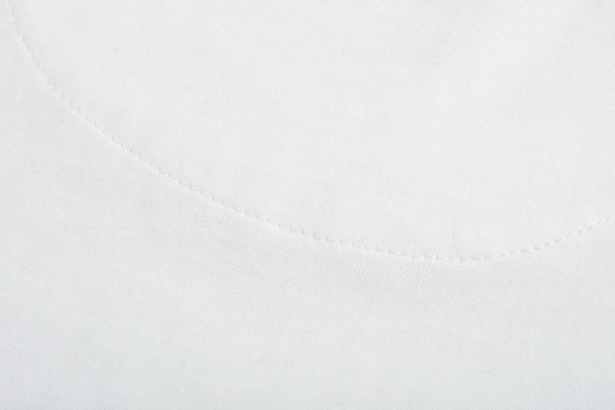 FENDI 芬迪 盾牌刺绣 圆领T恤 短袖  夏季 男女同款 白色 FY0936AU9DF0QA0