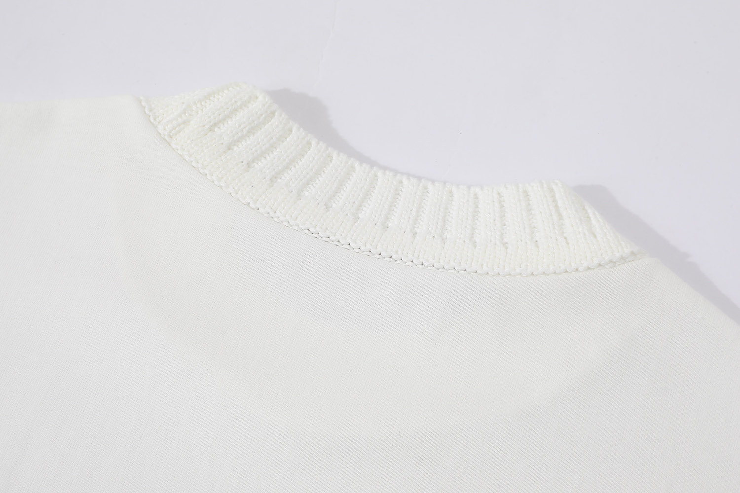 LOUIS VUITTON 路易威登 LV 字母刺绣 圆领  夏季 T恤 男女同款  短袖 白色A5